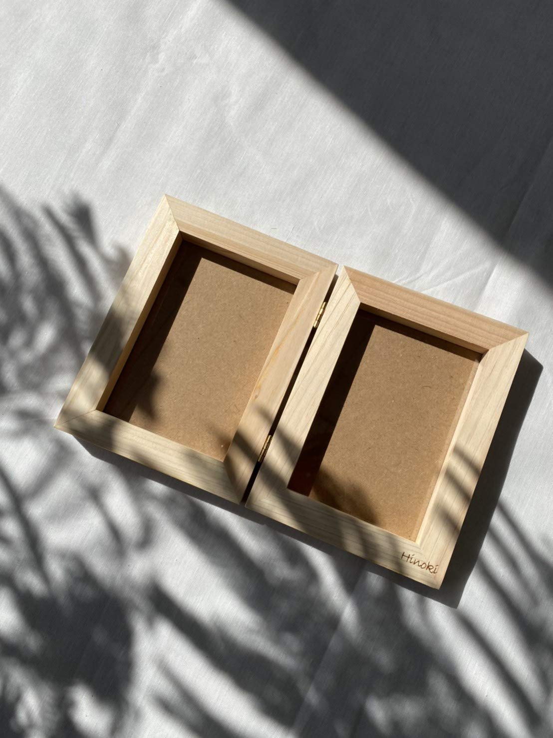 Amazon.co.jp: 【木kara】 ブック型写真立て フォトフレーム : ホーム