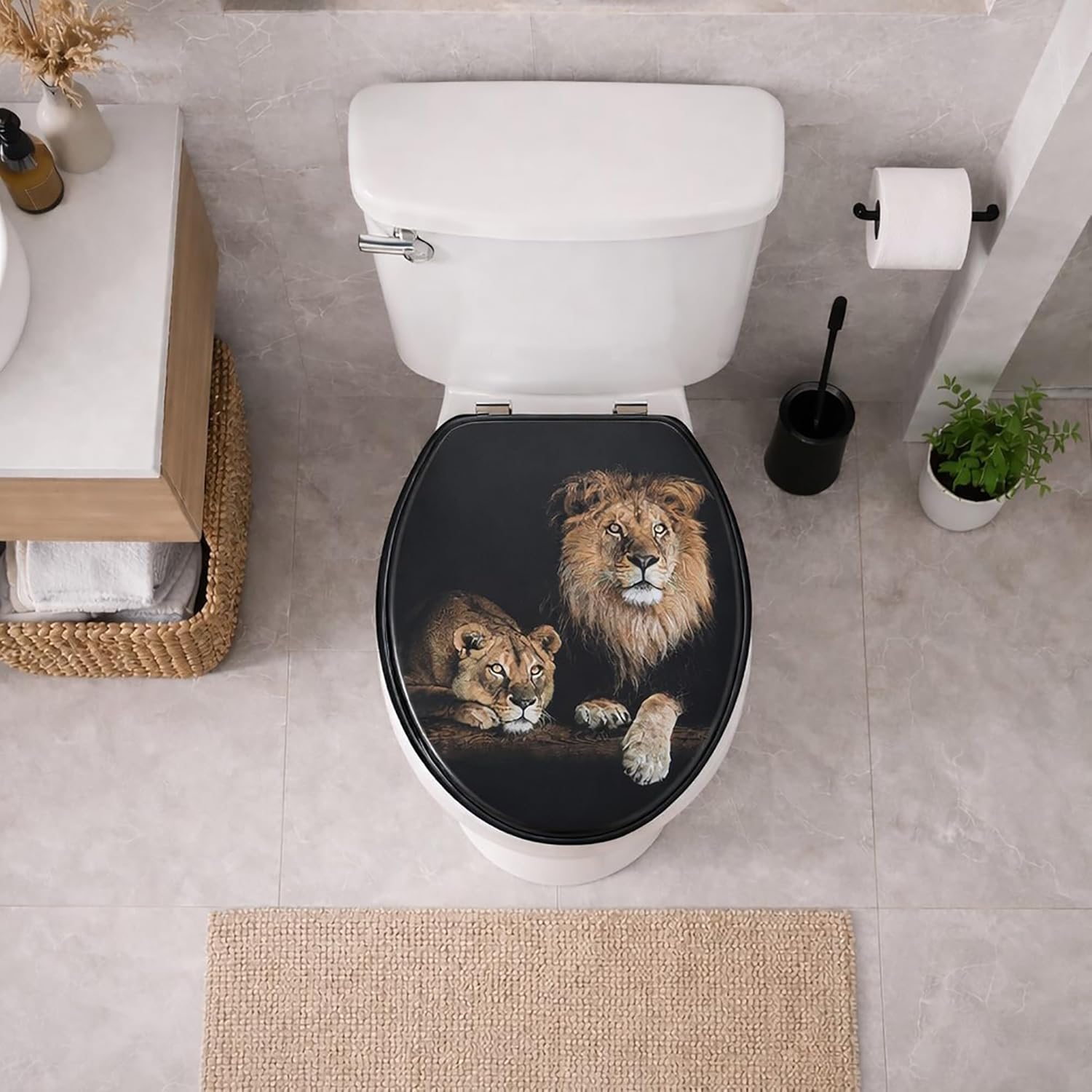 18-Inch Black Elongated Toilet Seat With Lion And Lioness Print