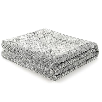 Pet Blanket,Easycozy 1 Pcs Plush Fleece Throws for Bed Machine Washable Pet Throw Blanket Sleep Bed Mat Soft Plush Reversible Throw Furniture Protector for Small Dogs Bed,Chair,Couch,Sofa(Grey-4028)