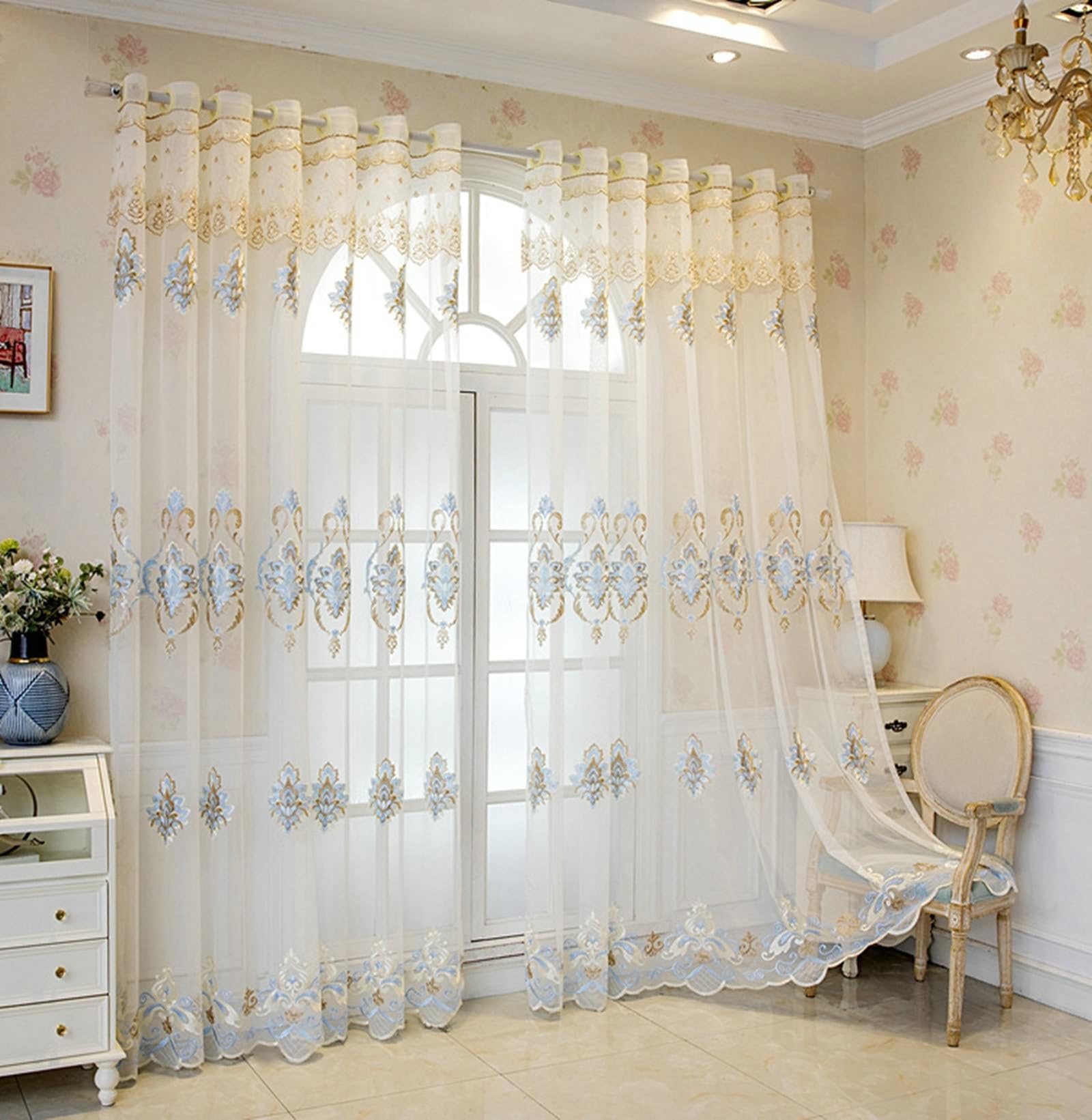Rideaux transparents de haute qualité brodés pour une nuit douce