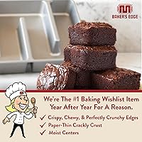 Vista 3 de Molde Baker's Edge para brownie – El Original – revestimiento antiadherente duradero, estructura de aluminio fundido de calibre pesado, 9 x 12