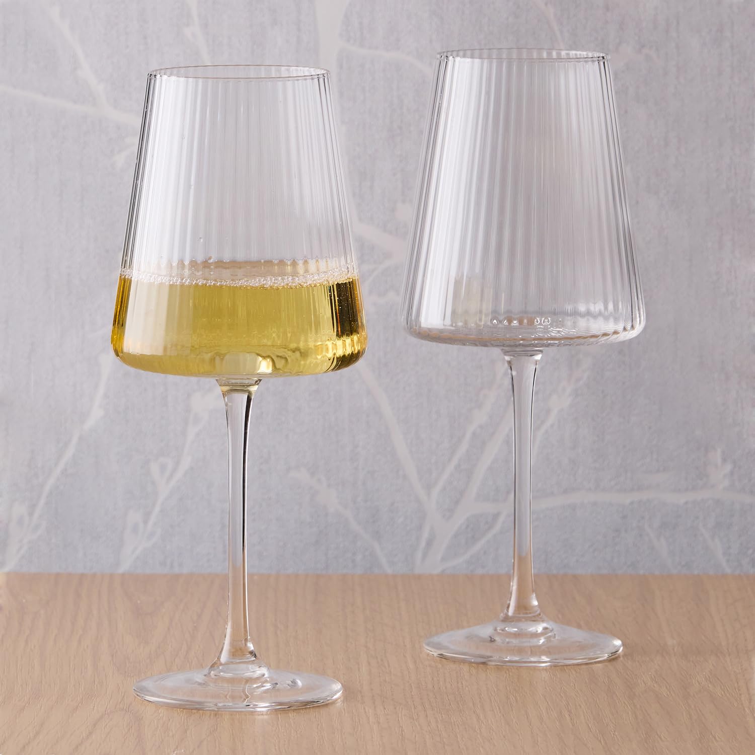 Anton Studio progetta bicchieri da vino fatti a mano Empire perfetti per vino rosso, vino bianco, acqua o bevande - 450 ml - Trasparente - Set di 2 eleganti bicchieri da vino