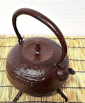 ＵＳＥＤ、美品　南部喜州 (及川 喜徳)造　鍛治打袋鉉１５型　南部鉄瓶　南部鉄器 Amazon.co.jp: 南部㐂州 喜州 (及川 喜徳)造 鍛治打袋鉉 15型