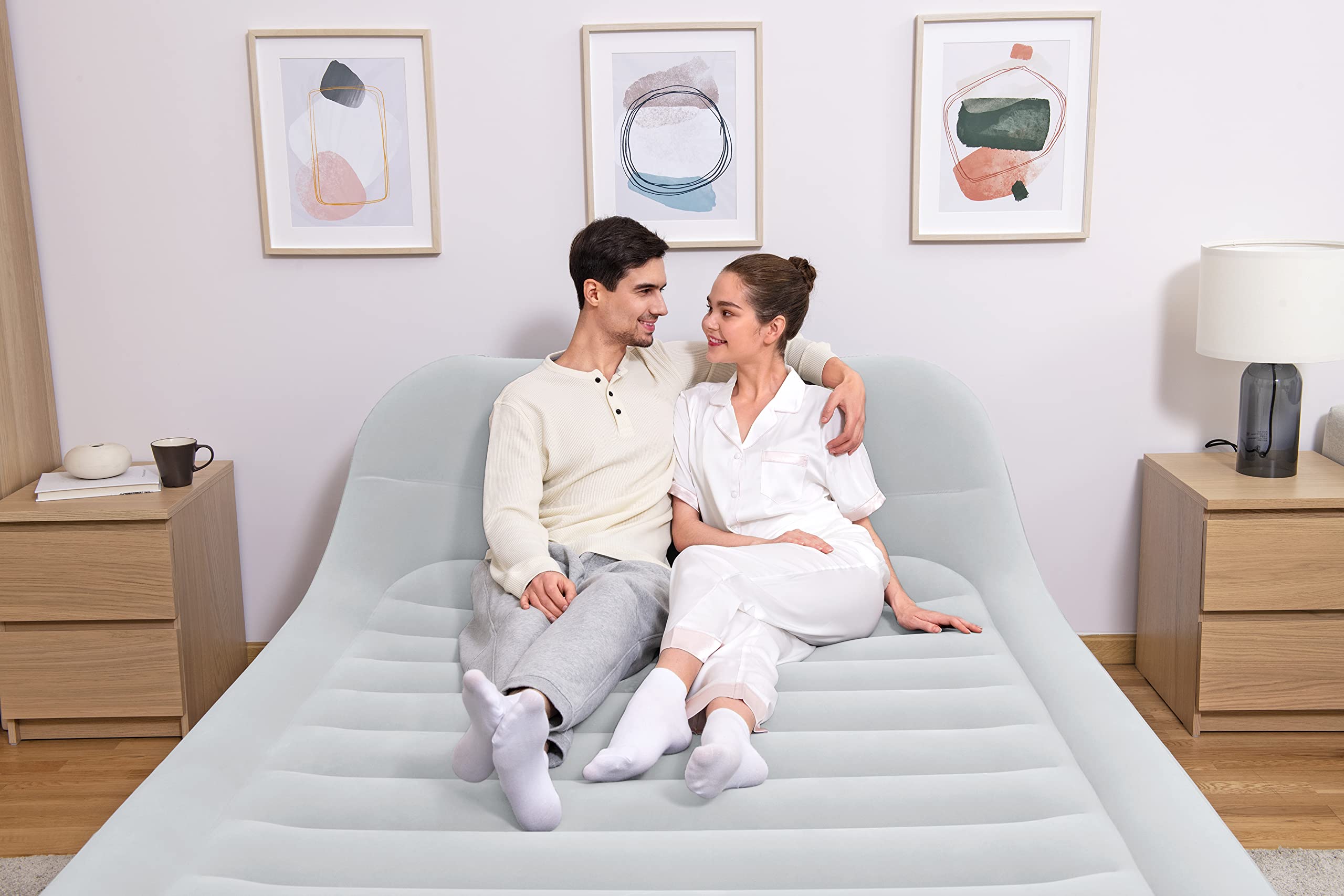 Bestway 89" x 60" x 33"/2.26m x 1.52m x 84 cm Tritech SleekFlow Headboard Air Mattress Queen Built-in AC Pump