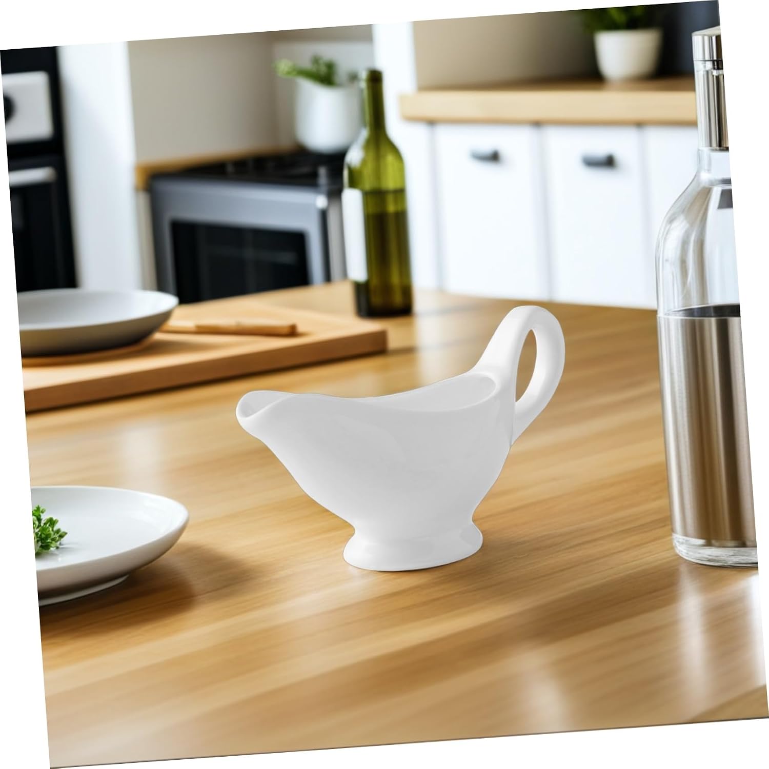 Ceramic Gravy Sauce Boat with Handle Drip Pourer for Hot and Cold Condiments Lightweight Restaurant Serving Bowl for Soy Sauce Salad Dressings Broth Elegant Tableware