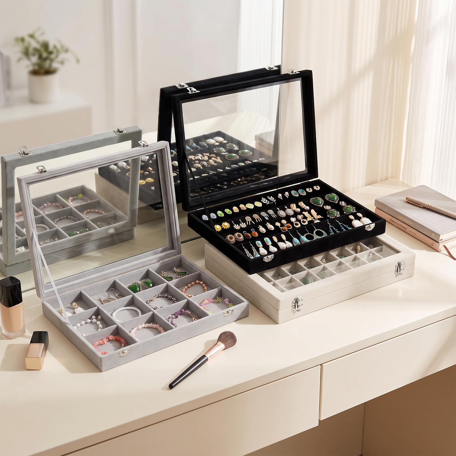 Wudygirl Organizador de anillos de 7 ranuras para anillos y joyas, caja de terciopelo con múltiples ranuras, organizador de anillos y escaparate de joyas (terciopelo negro)
