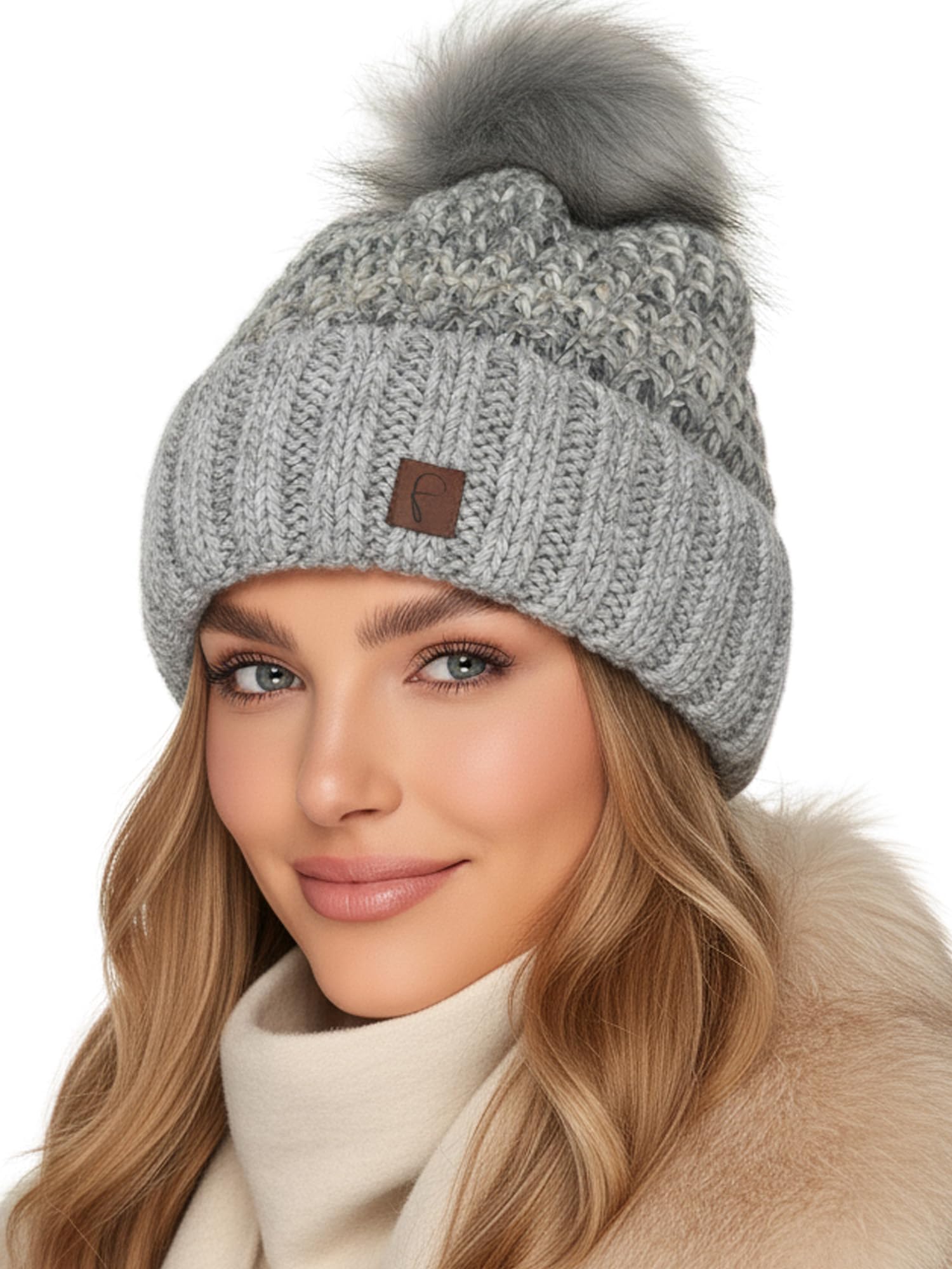 Baesics Gorro de punto con pompón para hombre y mujer – Gorro de invierno unisex cálido con forro polar y pompón de piel sintética, talla única, estilo beanie