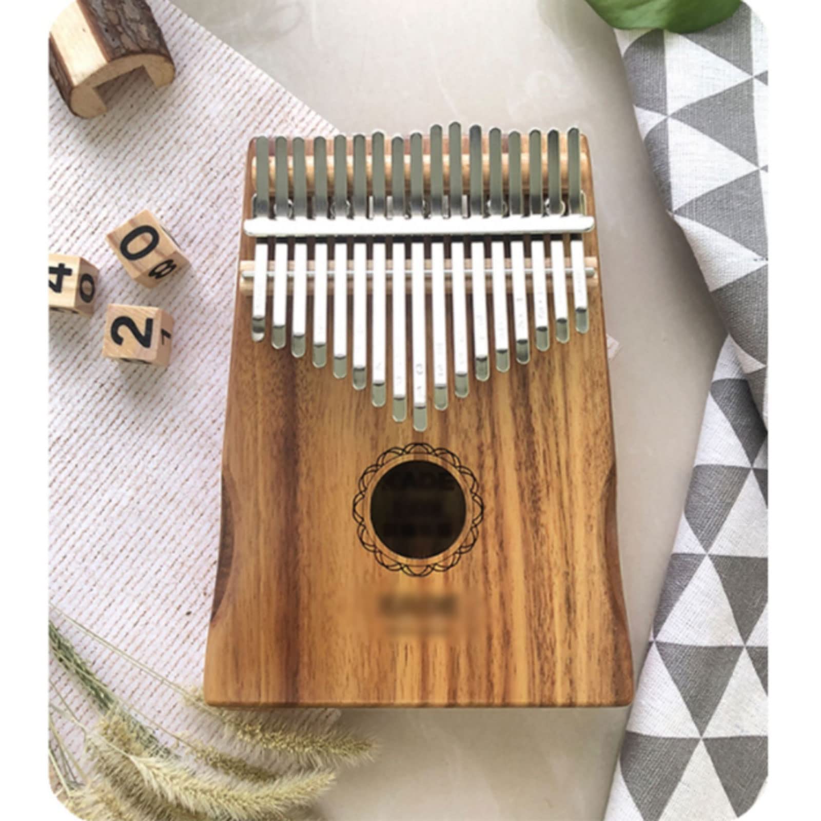 Suono Squisito Strumento Musicale Fatto a Mano con Corpo in Legno per Pianoforte a 17 Toni, Regalo per Dilettanti e Principianti (Dimensioni: 13 * 3 * 18 cm) Facile da Giocare