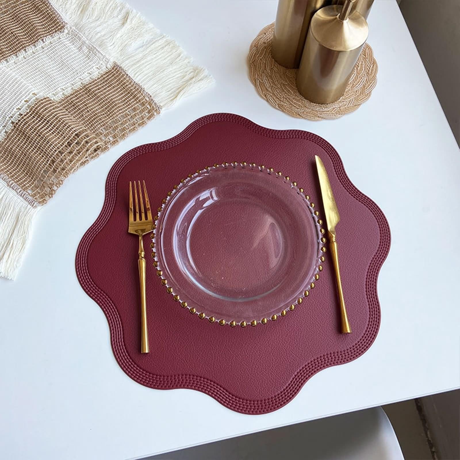 Set di 6 Tovagliette Colazione, Tovaglietta Americana PVC Pelle 38cm Motivo Floreale a Tinta Unita Vino Rosso