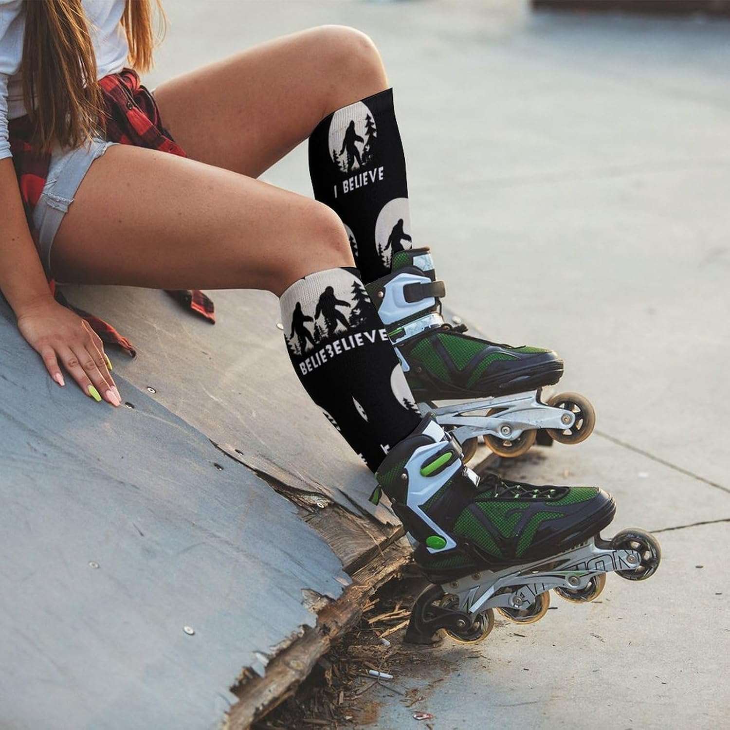 Bigfoot Sasquatch I Believe Knee High Socks Athletic Long Stockings Sport Casual Crew Tube Sock Boot 40cm