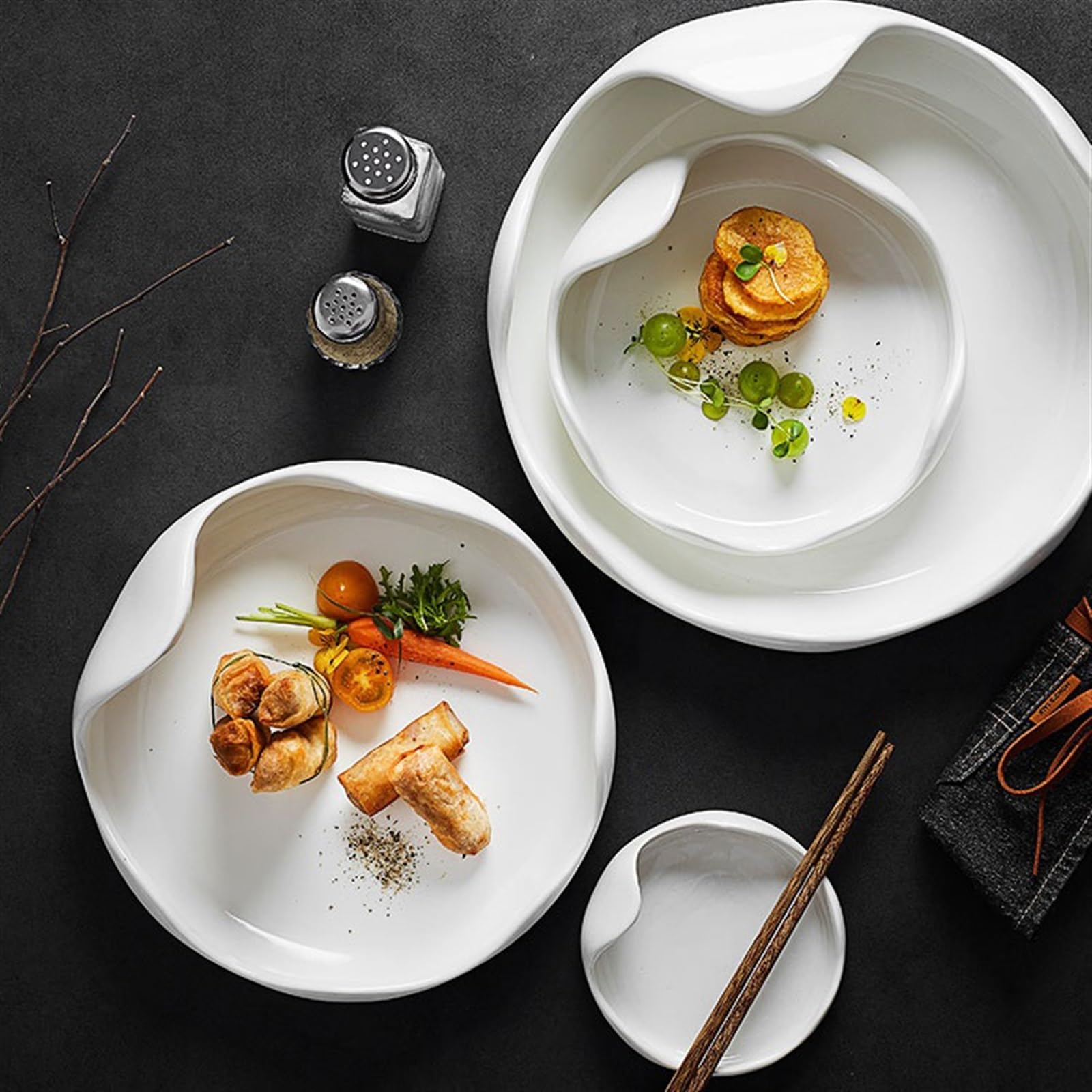 Naczynia Talerze Biały nieregularny talerz ceramiczny Płytki gospodarstwa domowego Talerz na zimno Specjalna zastawa stołowa hotelu Restauracja obiadowy z deserami Domowy talerz do jadalni(Duży)