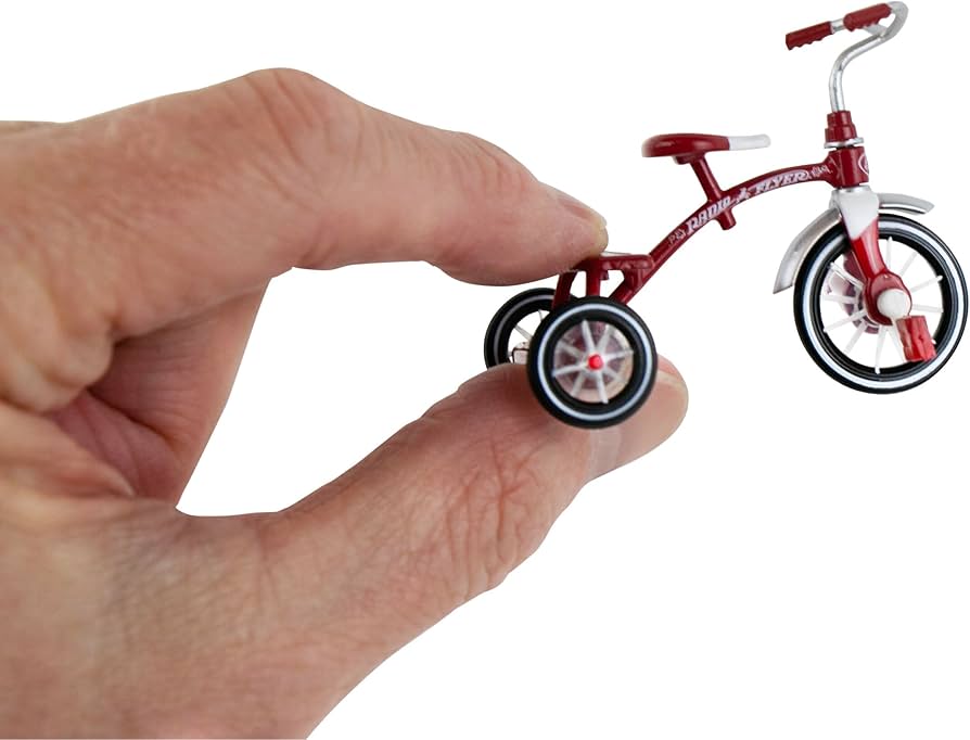 Amazon.com: World's Smallest Radio Flyer® Classic Red Dual Deck