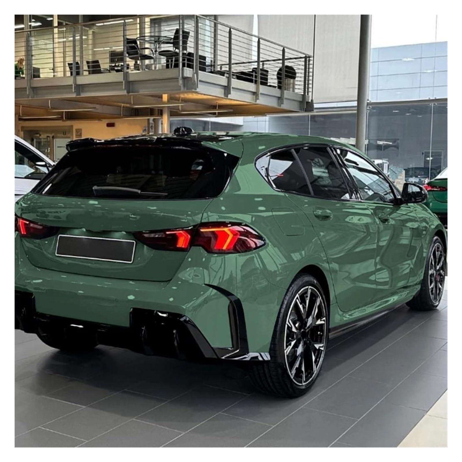 Aile Aileron Garniture de Pare-Chocs arrière de Voiture, Style MP, ailerons latéraux, Kits carrosserie pour BMW Série 1 2024+ Tuning Becquets Voiture