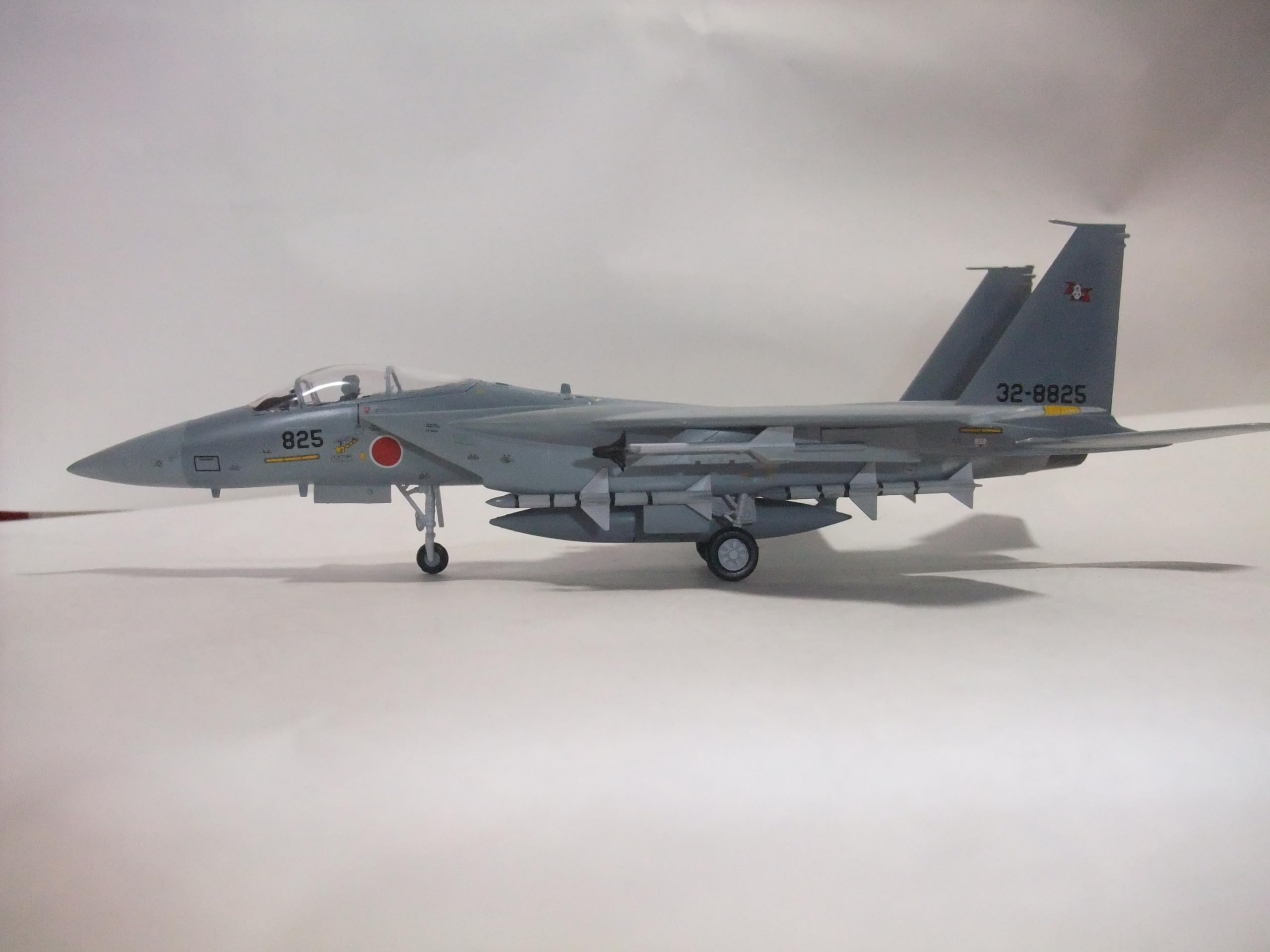 Amazon.co.jp: 完成品 航空自衛隊 千歳基地 第203飛行隊 F15J 