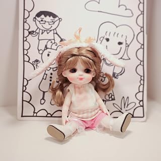 6 Inch Full Body Porcelain Doll with Cute Clothing, Mini Kawaii High-Color Makeup Cure Comfort Doll for Room Decor, Birthday Gifts, Collectible ，Name Cora (Pink)
