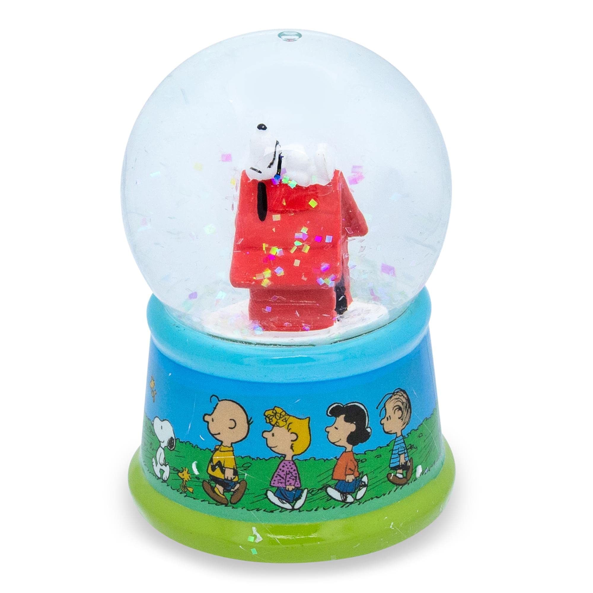 Silver Buffalo Peanuts Group Walk Outside Light Up Snow Globe, 55 mm, Multicolor