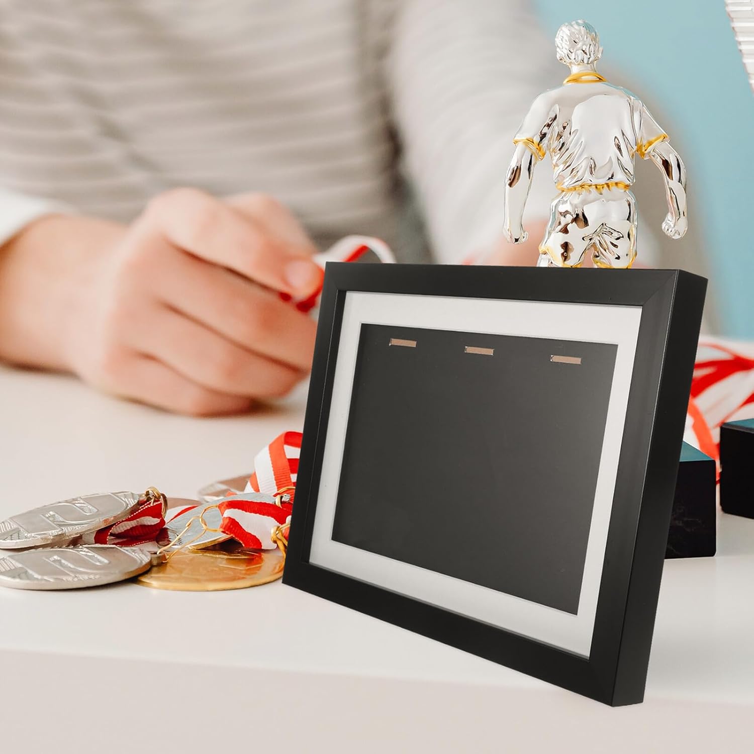 Medal Display Case Shadow Box Frame A4 Size 33X24.5Cm Black Wooden Badge Display Holder Desktop Picture Frame for Marathon Medals Wall Mount Horizontal 3-Medal Showcase