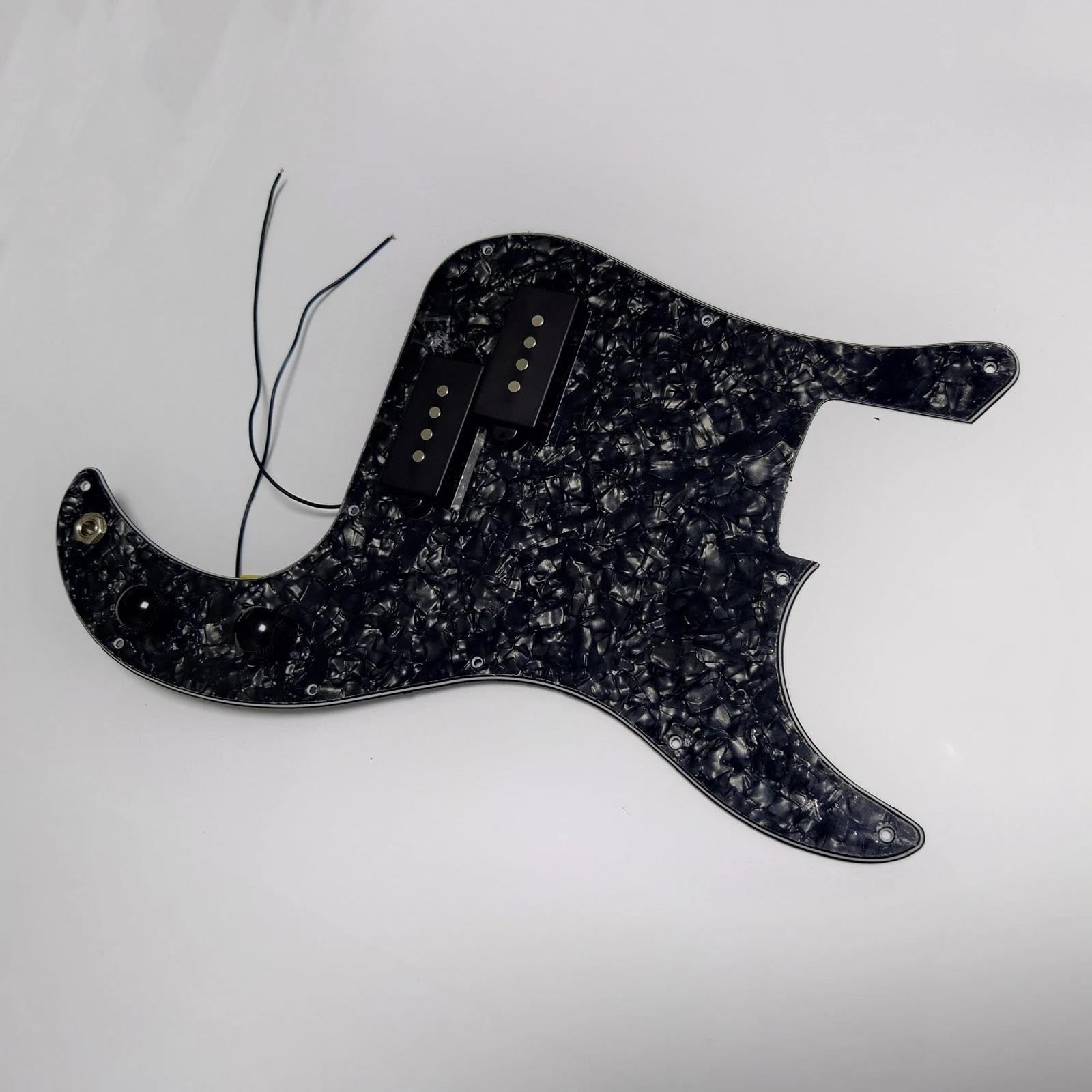 Pickguard Pickup 11-otworowa precyzyjna maskownica z okablowaniem wyposażona w płytkę rysunkową PB bass pickguard wstępnie okablowane przetworniki z zestawem przetworników Alnico(Black)