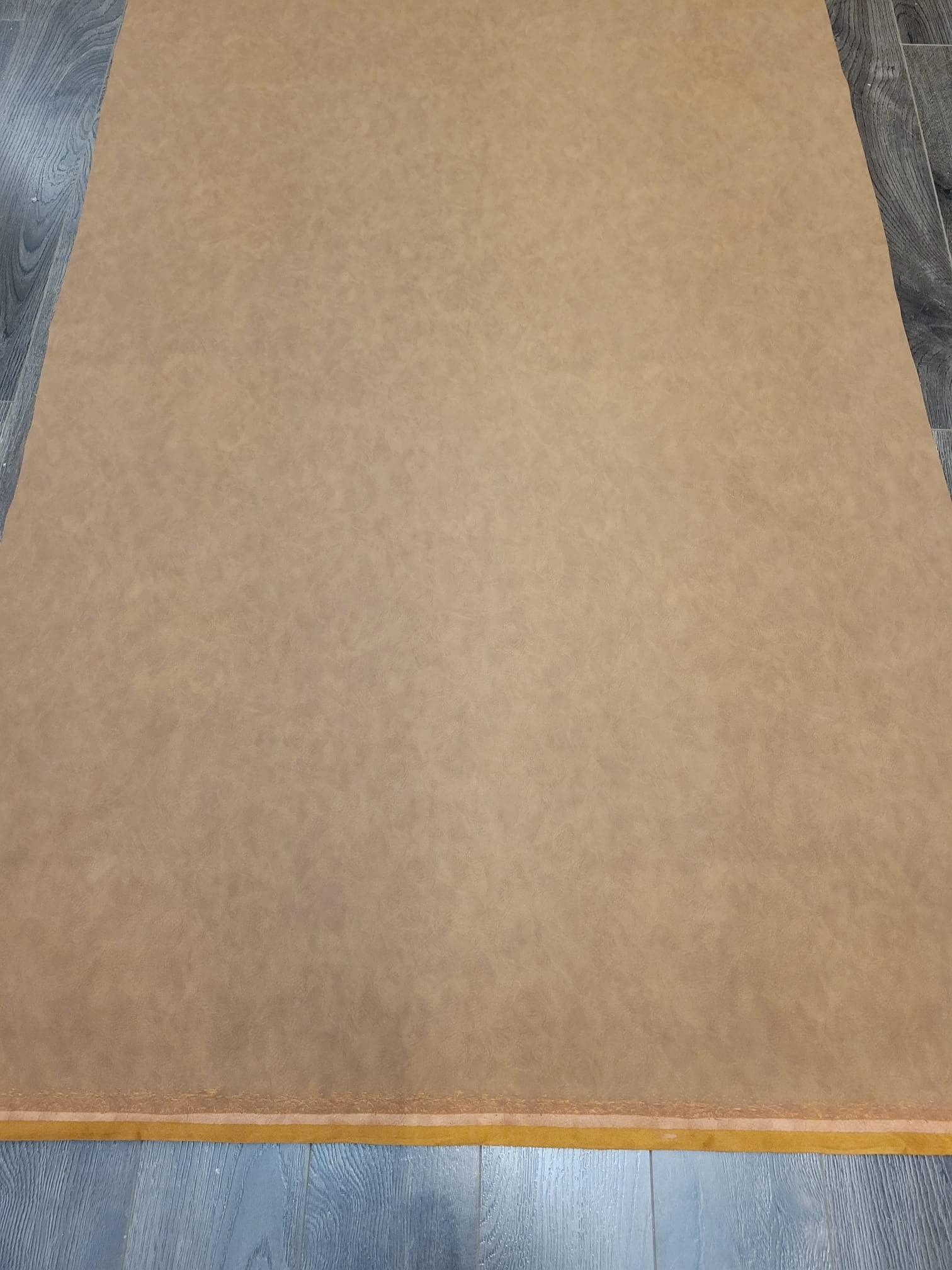 NAT Leathers, Piel sintética vegana suave de piel sintética vegana color marrón desierto {aprobado por Peta vegano},tapicería de vinilo de napa de 0,9 mm, 108 x 54 pulgadas (nobuck marrón desierto)
