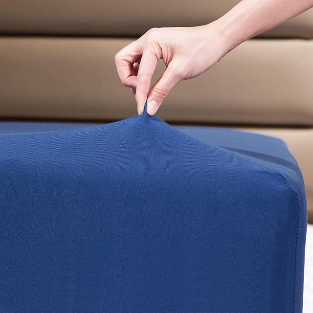 Family Bedding Kingsize Fitted Bed Sheet - Deep Pocket Soft Jersey 100% Cotton 4 Way Stretch Navy Bedding - Shrinkage and Fade Resistant. (King (160x200cm), Navy Blue).