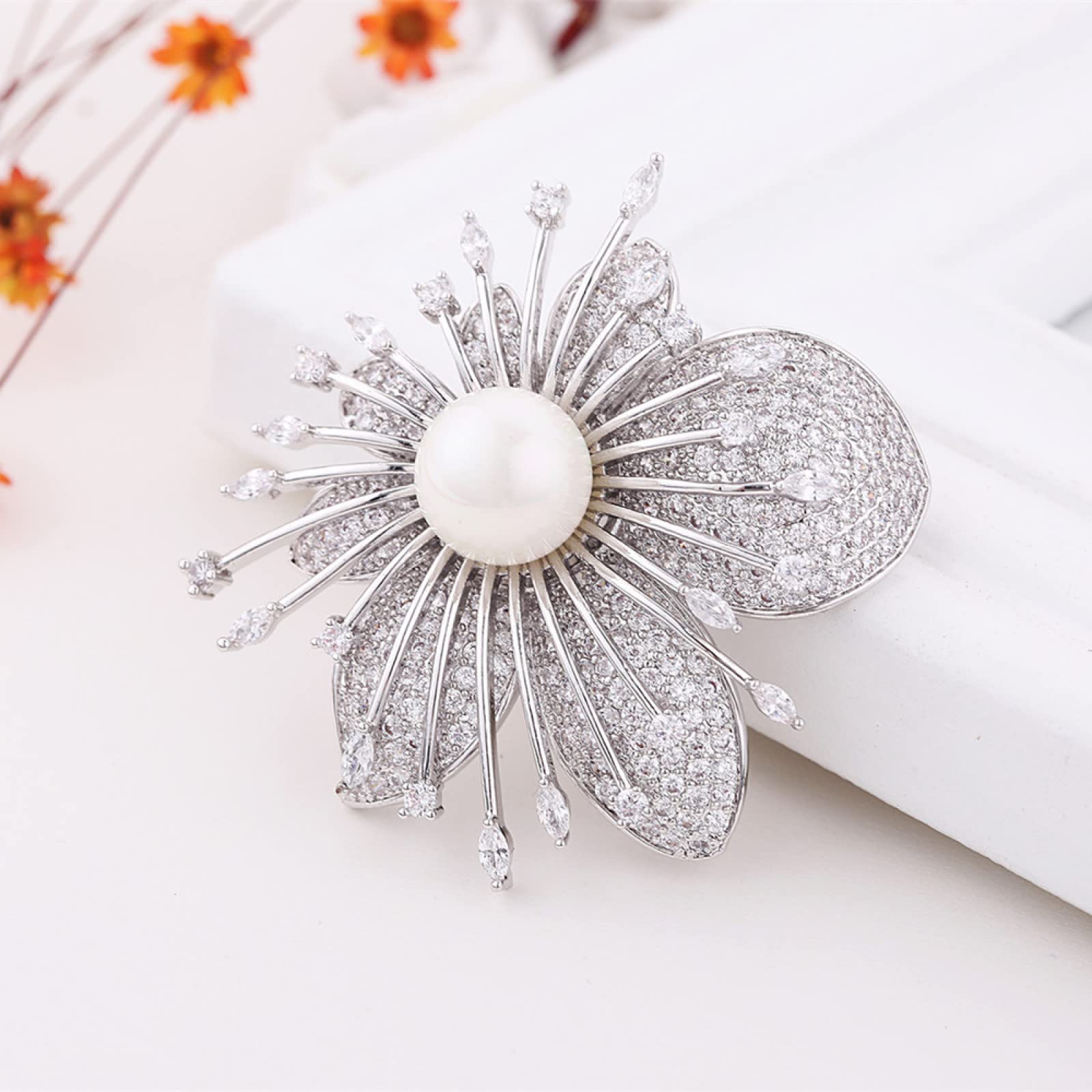 Vintage Brosche Für Damen Blattbrosche Mikroverkrusteter Zirkonia Damen Seidenschal Knopfkorsage,D