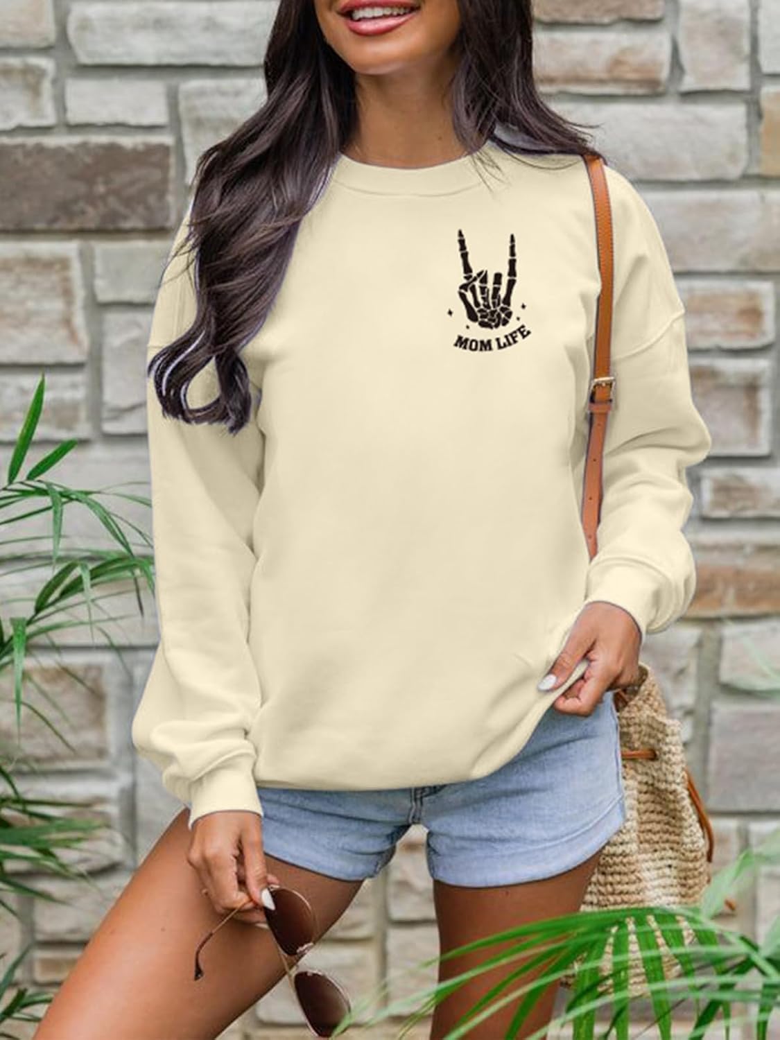 Mama Sweatshirts Mom Life Crewneck Sweatshirts Funny Mama Halloween Skeleton Rocker Graphic Sweatshirts Pullover Top - Image 3