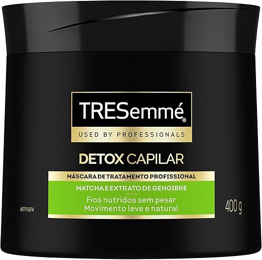 Pote preto da máscara TRESemmé Detox Capilar de 400g com rótulo frontal detalhado