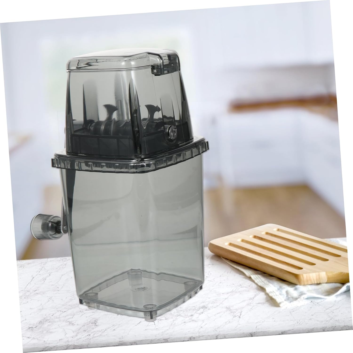 Portable Manual Ice Crusher Compact Hand Crank Ice Chopper for Home Party Use Durable Design with Transparent Cover for Easy Monitoring for DIY Drinks