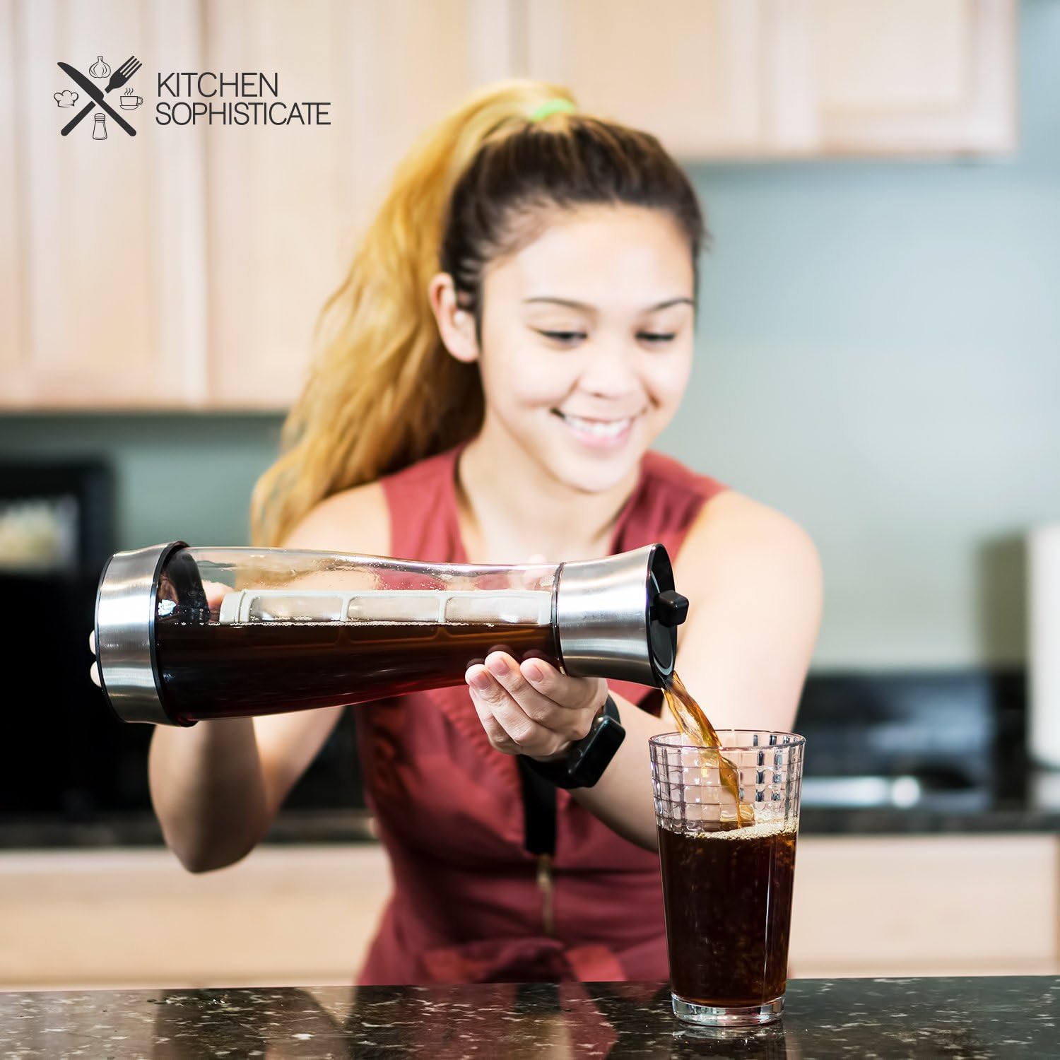 Airtight 32 oz. Cold Brew Coffee Maker Pitcher Carafe | Robust Stainless Design, Easy-Clean Filter & Ergonomic Shape | Make Cold Brew Coffee, Tea & Fruit Water Easily