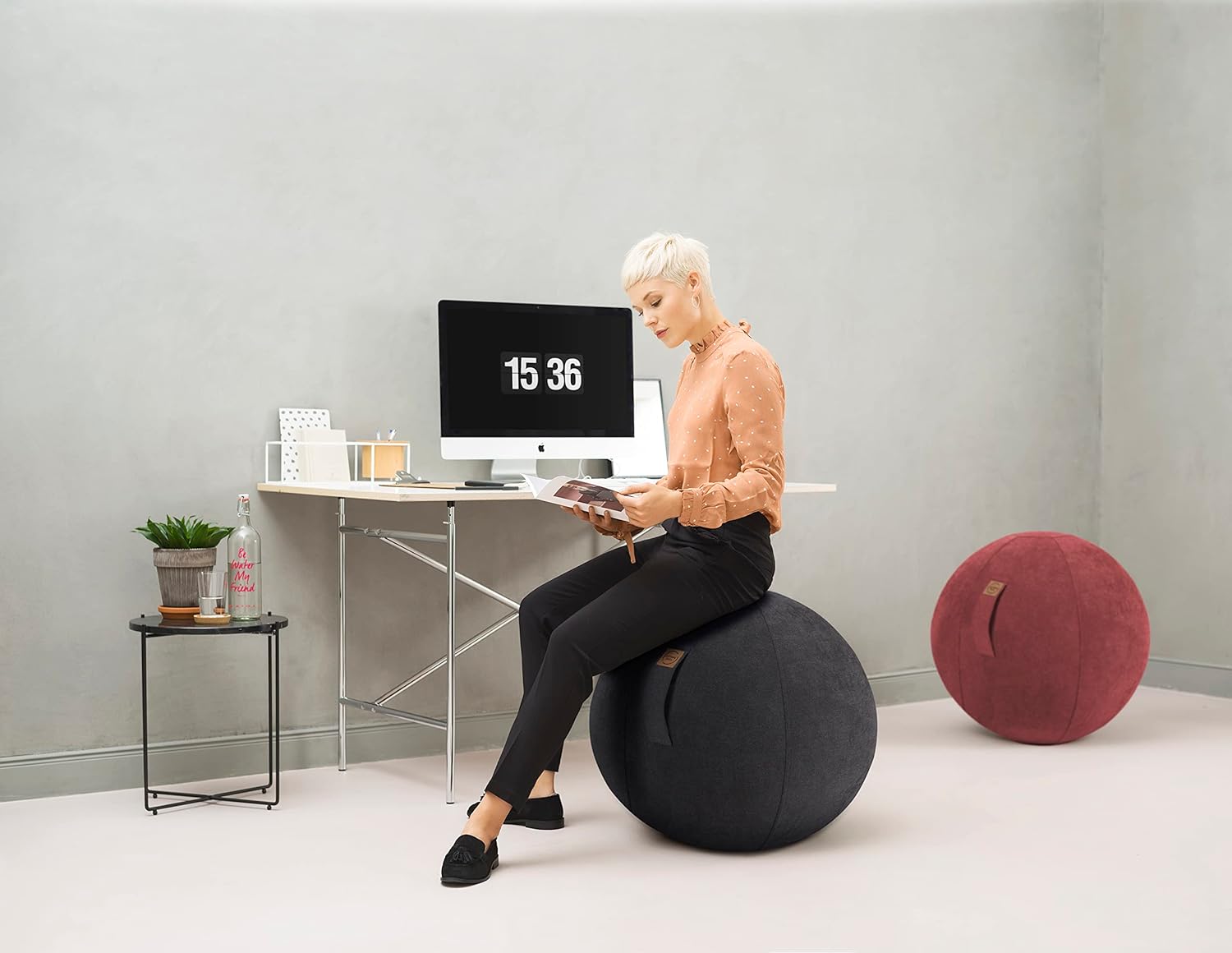 Gouchee Home Alfa Sitting Ball, 25.5 Dia, Black