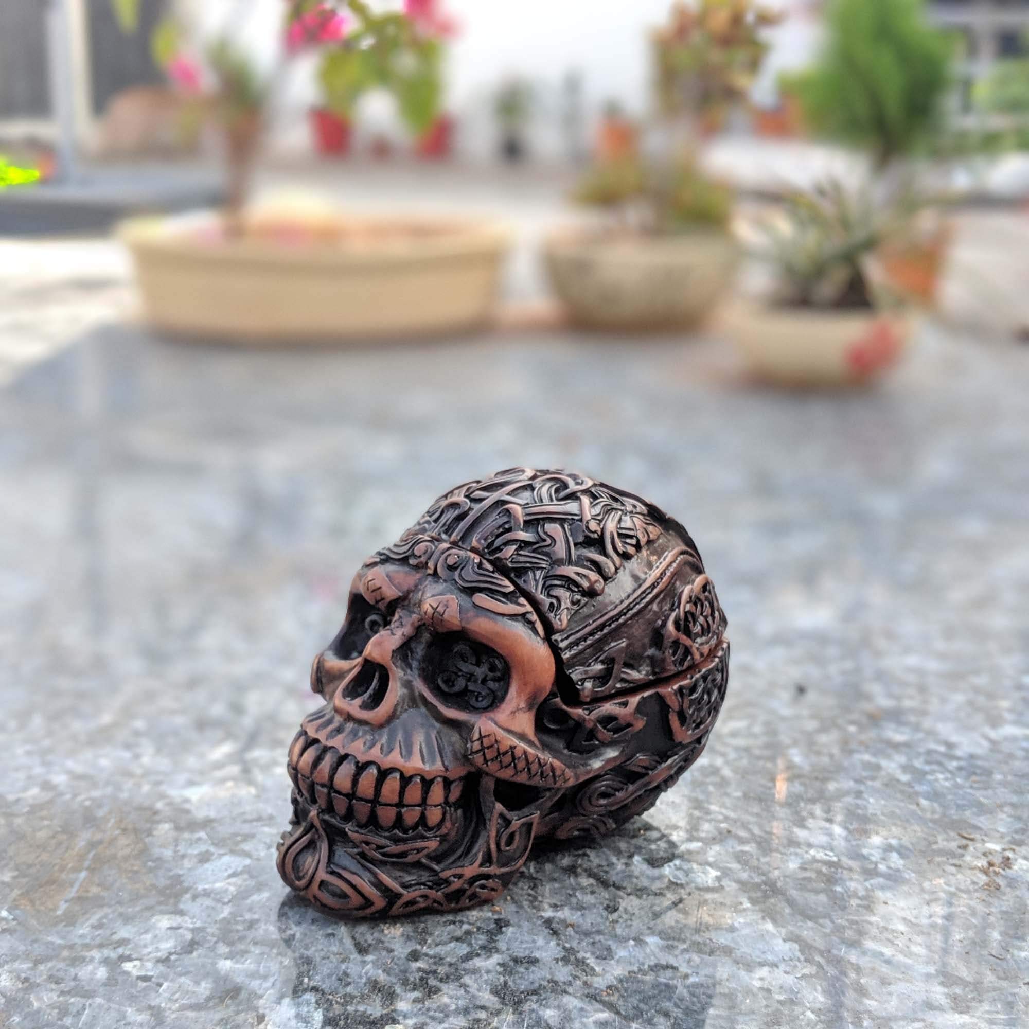 Atrangi Polyresin Skull Ashtray (Red)-image-12