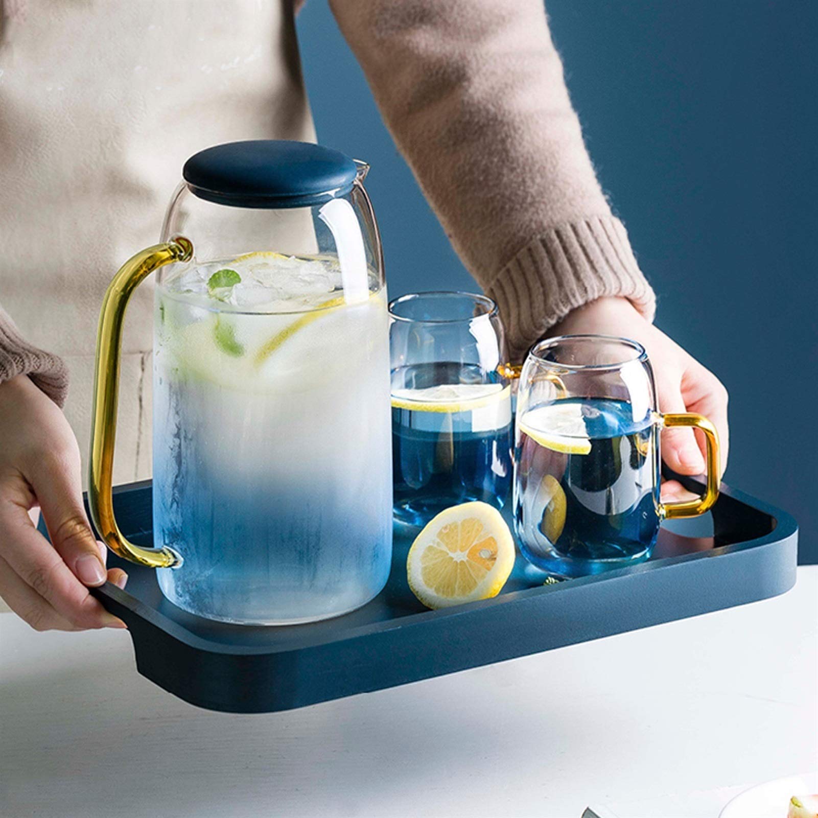 Plateau de service moderne en bambou avec poignées pour dîner, thé, petit déjeuner ou bar, décoration élégante et fonctionnelle pour toutes les occasions