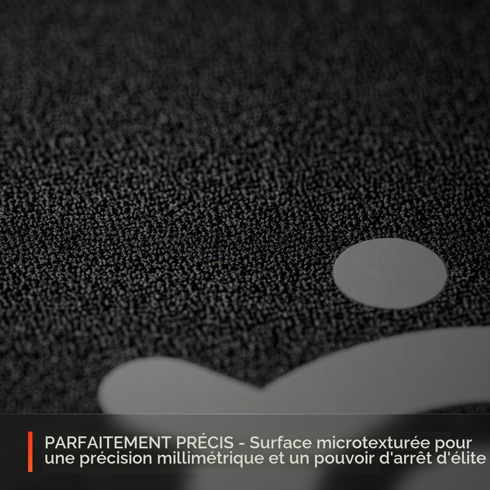 SteelSeries QcK L Performance Control Tapis de Souris de Jeu – Densité supplémentaire pour Une Glisse Fluide – Coutures discrètes – Base en Caoutchouc néoprène antidérapant – 42 x 49 cm – FPS, MOBAs,