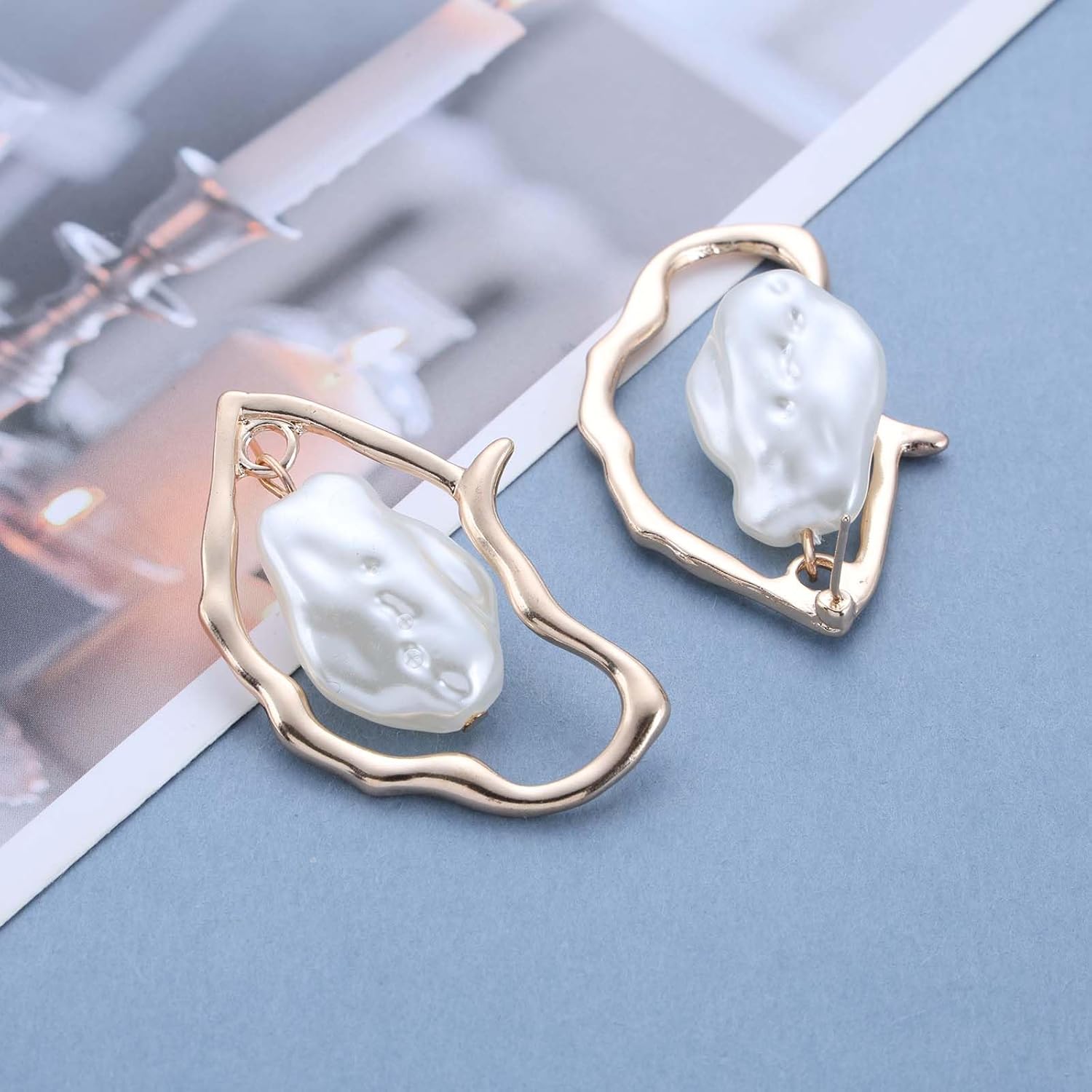Punk Baroque Pearl Drop Earrings Bridal Pearl Dangle Earring Irregular Gold Hoop Earrings Abstract Metal Earring Irregular Oval Stud Jewelry for Women - Image 6
