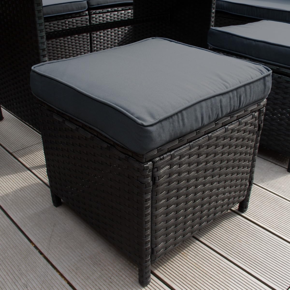 Set pranzo ad angolo in rattan e box da giardino Nero 9 posti a sedere Divano Sgabelli Tavolo in vetro Ampia Cassapanca 582L Telaio in acciaio Resistente ai raggi UV Borsa da trasporto impermeabile