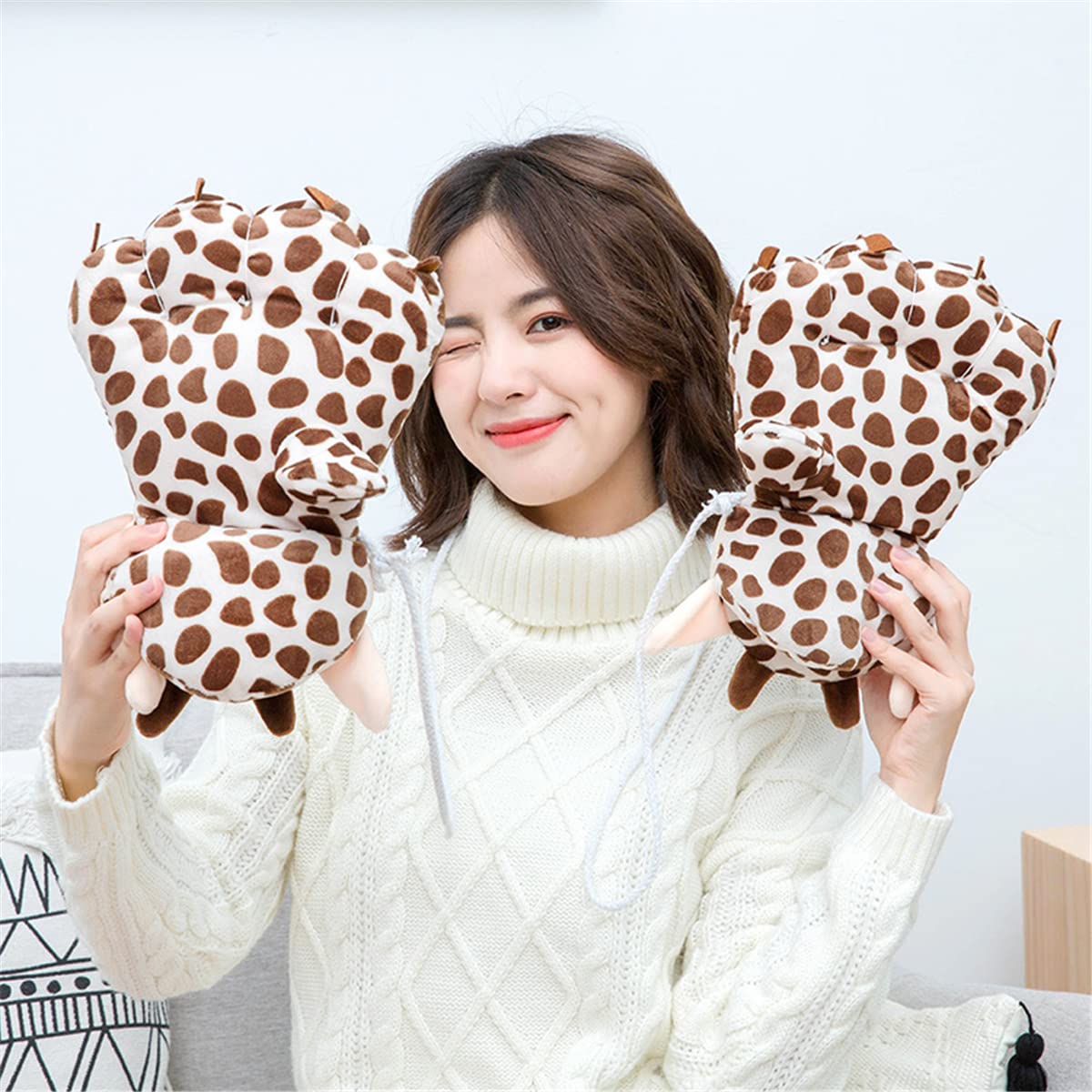 SpaRcz Giraffe Claw Gloves Halloween Theme Autumn and Winter Glove Paws Furry Realistic Sharp Claws Giraffe Cosplay