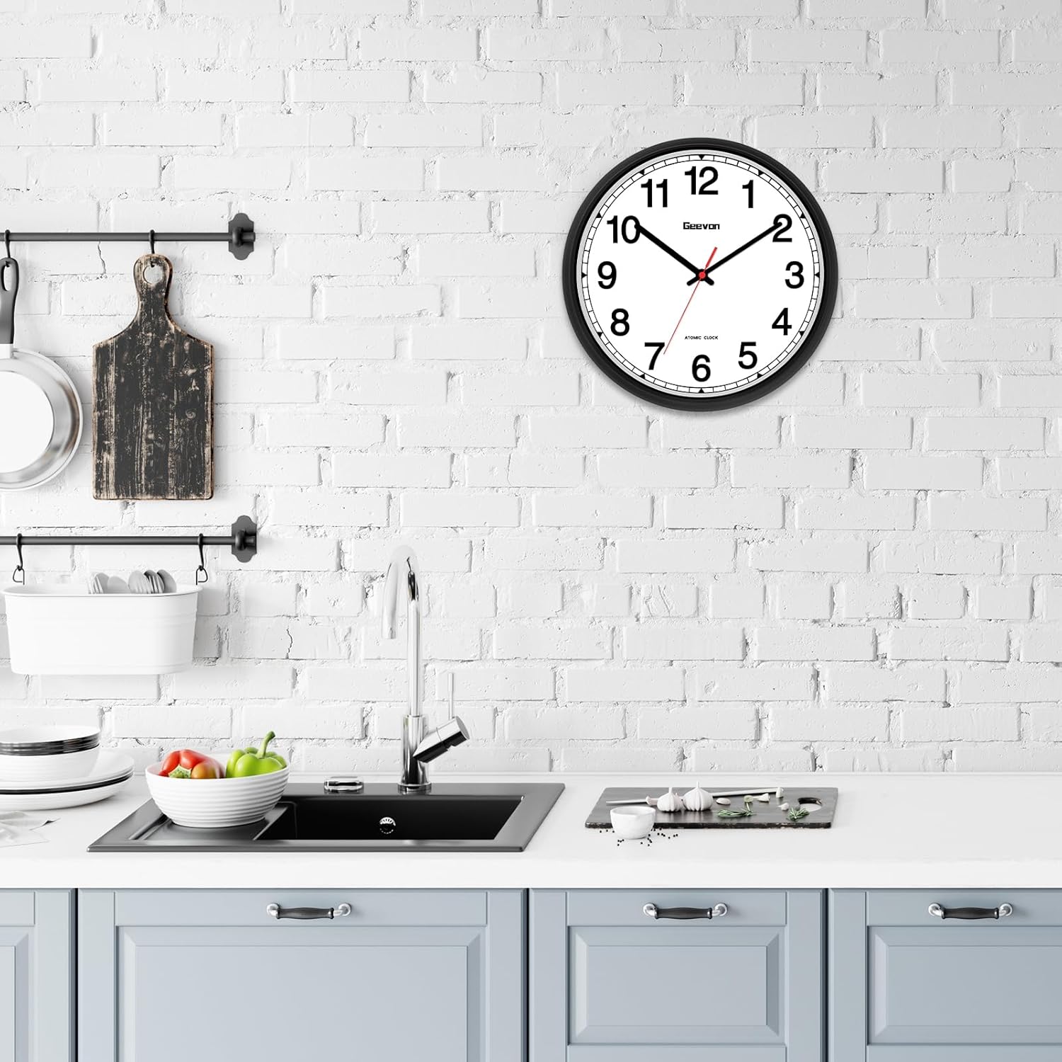 Geevon 16 Inch Atomic Wall Clock - Self-Setting Analog Clock with Automatic Time Sync - Battery Operated for Home Office School - Black Frame