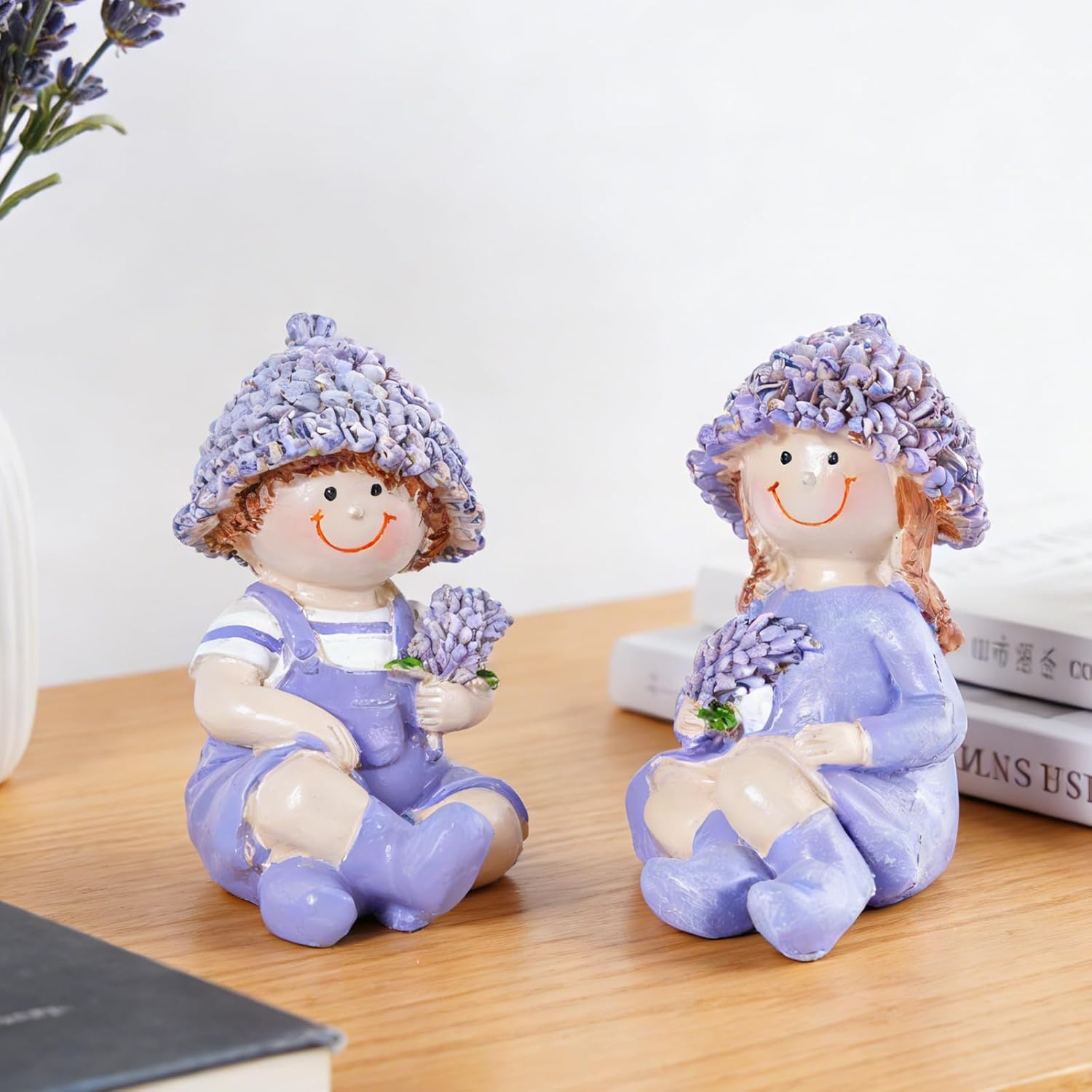 2-Piece Garden Statues Outdoor Lavender Boy and Girl Figurines Set Spring Figurines Resin Garden Statue for Tabletop Mantel Shelf Patio Yard Home Decor Gift