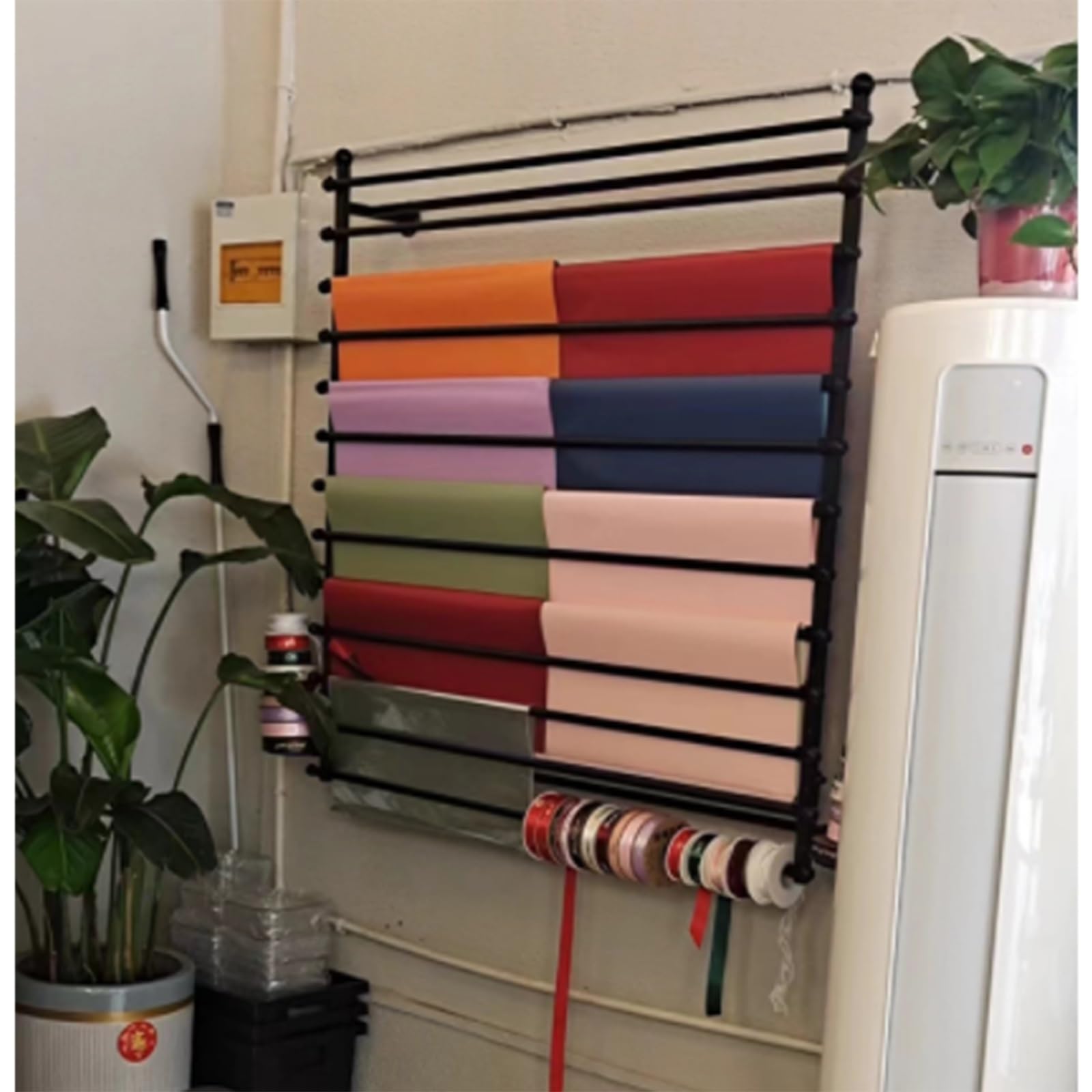 Linthouder Organisator Displaystandaard Zwart Lintrek for wandmontage met verwijderbare dwarsbalken, cadeaupapierhouder for knutselruimte, displayplank for sjaals, stropdassen, riemen, ijzer (Size