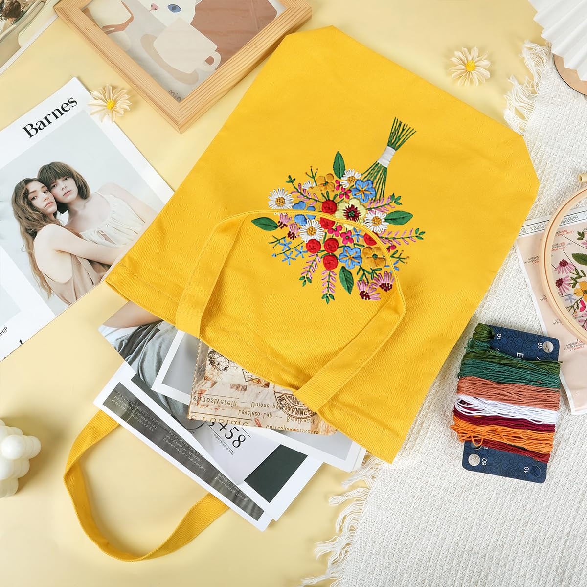 Kit Ricamo Borsa Tote In Tela,Kit Punto Croce Fai-Da-Te Borsa Beige Per Adulti, Con Elegante Motivo A Bouquet, Kit Di Base Per Ricamo Regalo Di Creatività Con Istruzioni, Include Telaio Per Ricamo