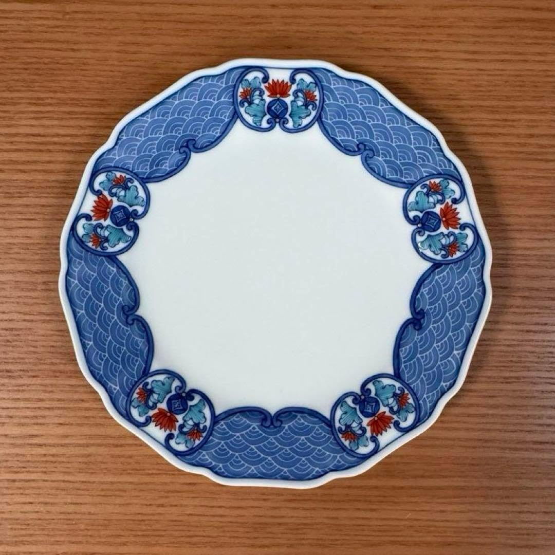 伊万里焼 畑萬陶苑 色絵墨弾き青海波唐花紋 木瓜型5 伊万里焼 畑萬陶苑 色絵墨弾き青海波唐花紋 木瓜型5