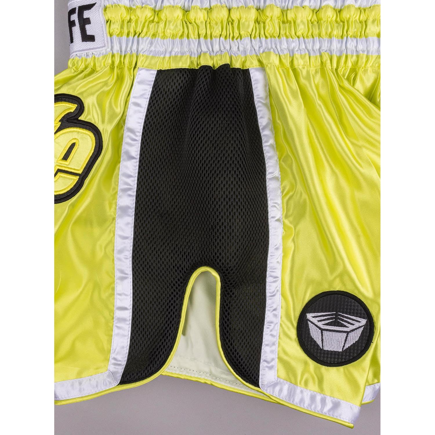 Muay Thai Shorts, Represent, Gelb-schwarz, Kickboxhose für Training & Wettkampf, Thaibox Shorts Satin, Atmungsaktiv, Langlebig, Kampfsporthose für MMA, K1, Boxen, Thai Boxen