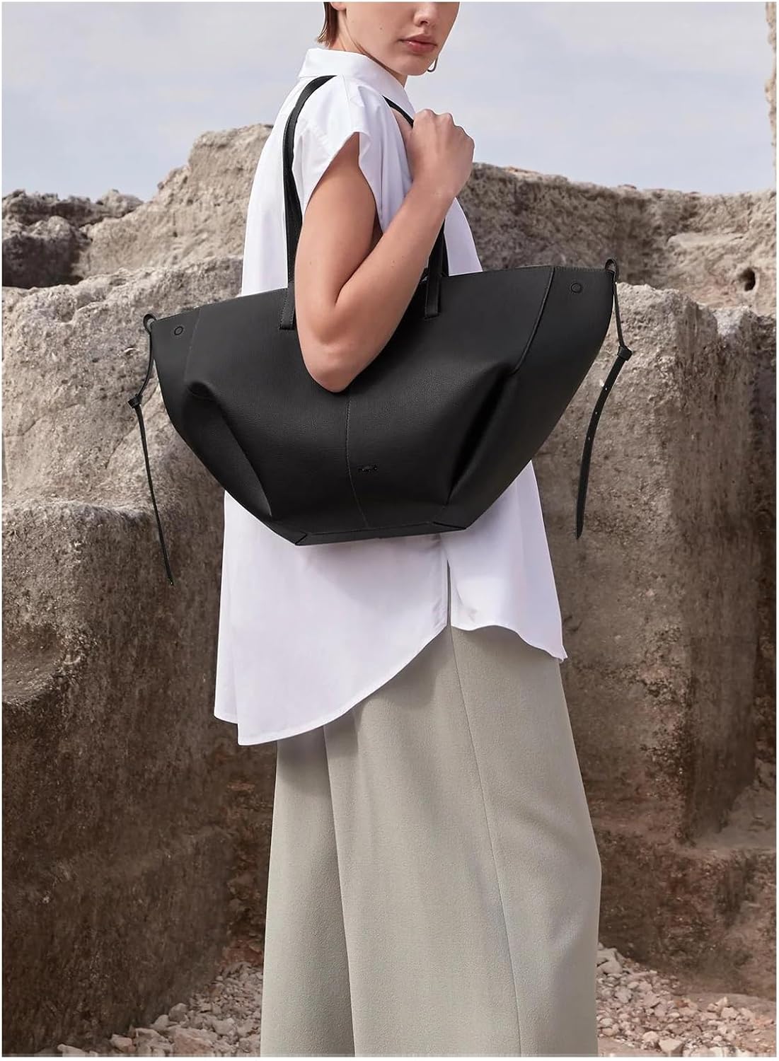 Large Capacity Tote Bag for Women, Fashion Vintage Shoulder Bag, Chic Leather Handbag Hobo Purse Work Bag. - Image 3