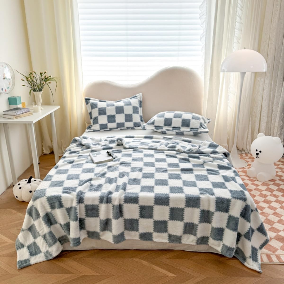 Hixingo Couverture Polaire en Flanelle à Carreaux Patchwork, Plaid Jeté de Canapé Douillette Chaude et Douce, Couverture Lit 2 Personnes, Convient à Toutes Les Saisons (Bleu,200x230cm)
