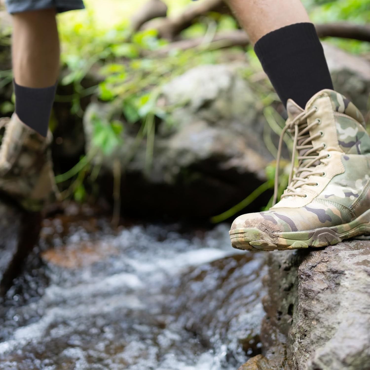 Jeyiour 2 Pairs Waterproof Socks Unisex Waterproof Breathable Outdoor Skiing Hiking Wading Fishing Socks for Men Women