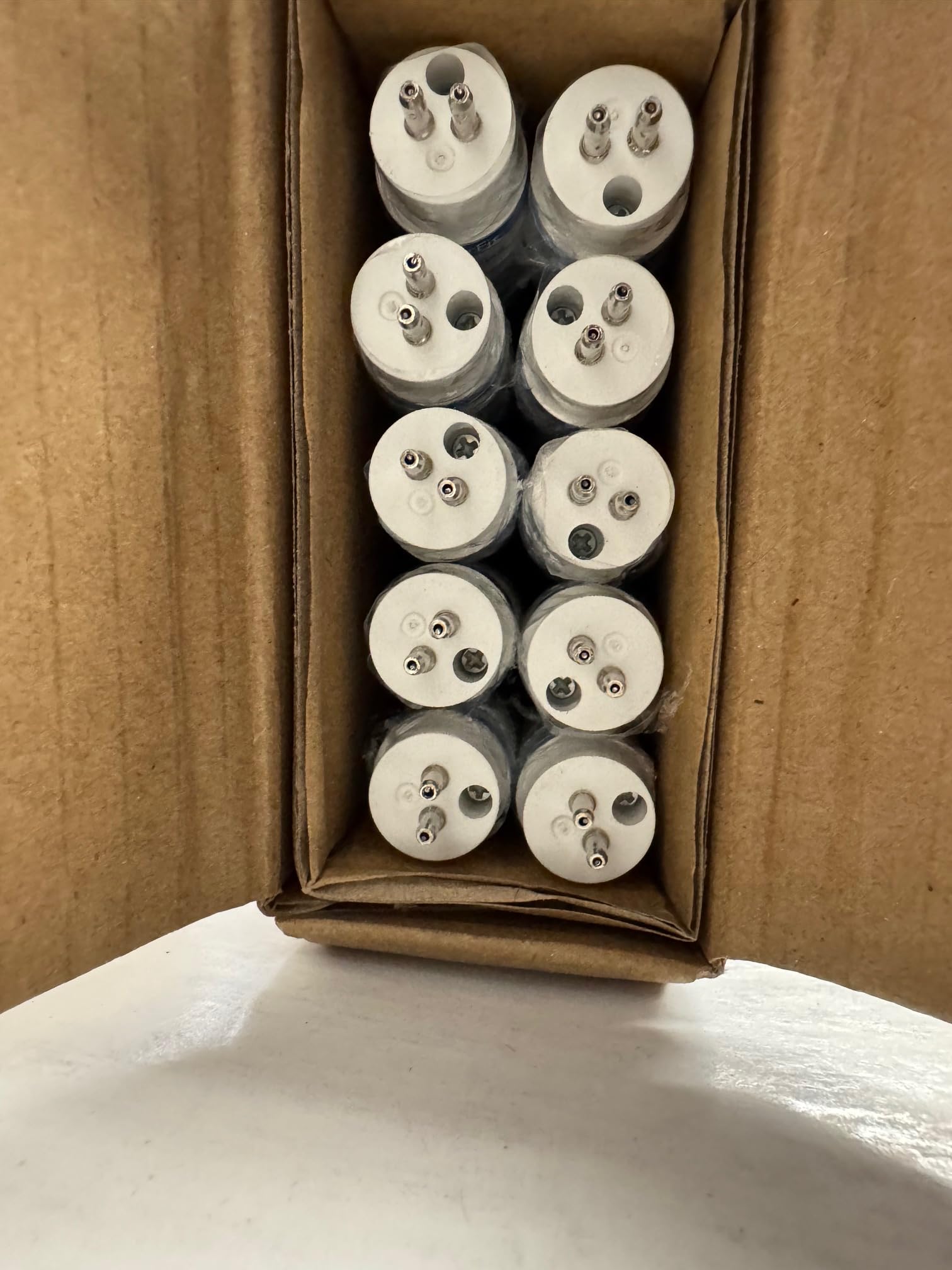 10 Pieces Philips 467159 24T5HO/46-850/IF35/P/DIM 24W 5000K G5 Bi