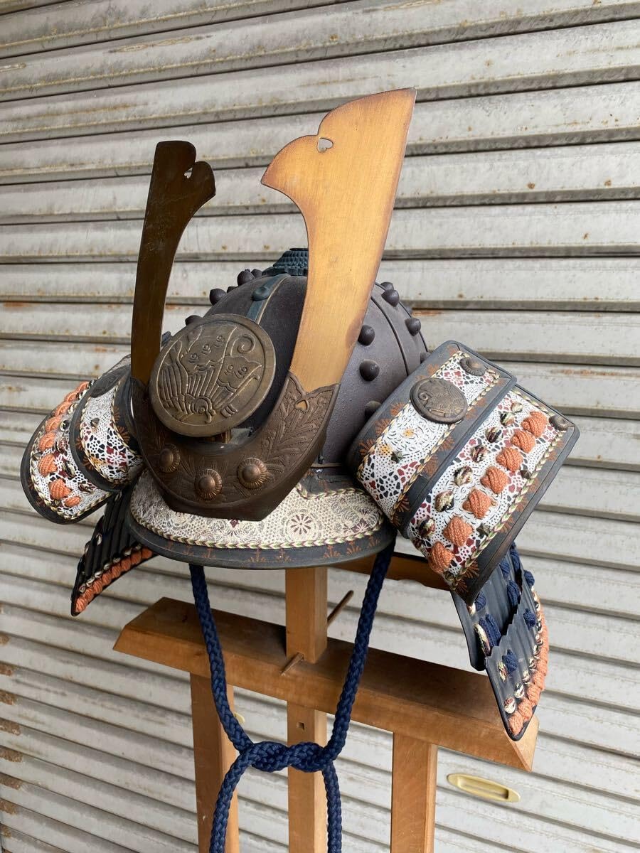 兜　鉄製 兜 鉄錆地六十二間筋兜 鹿角脇立 (BU-070319)｜刀・日本刀の販売