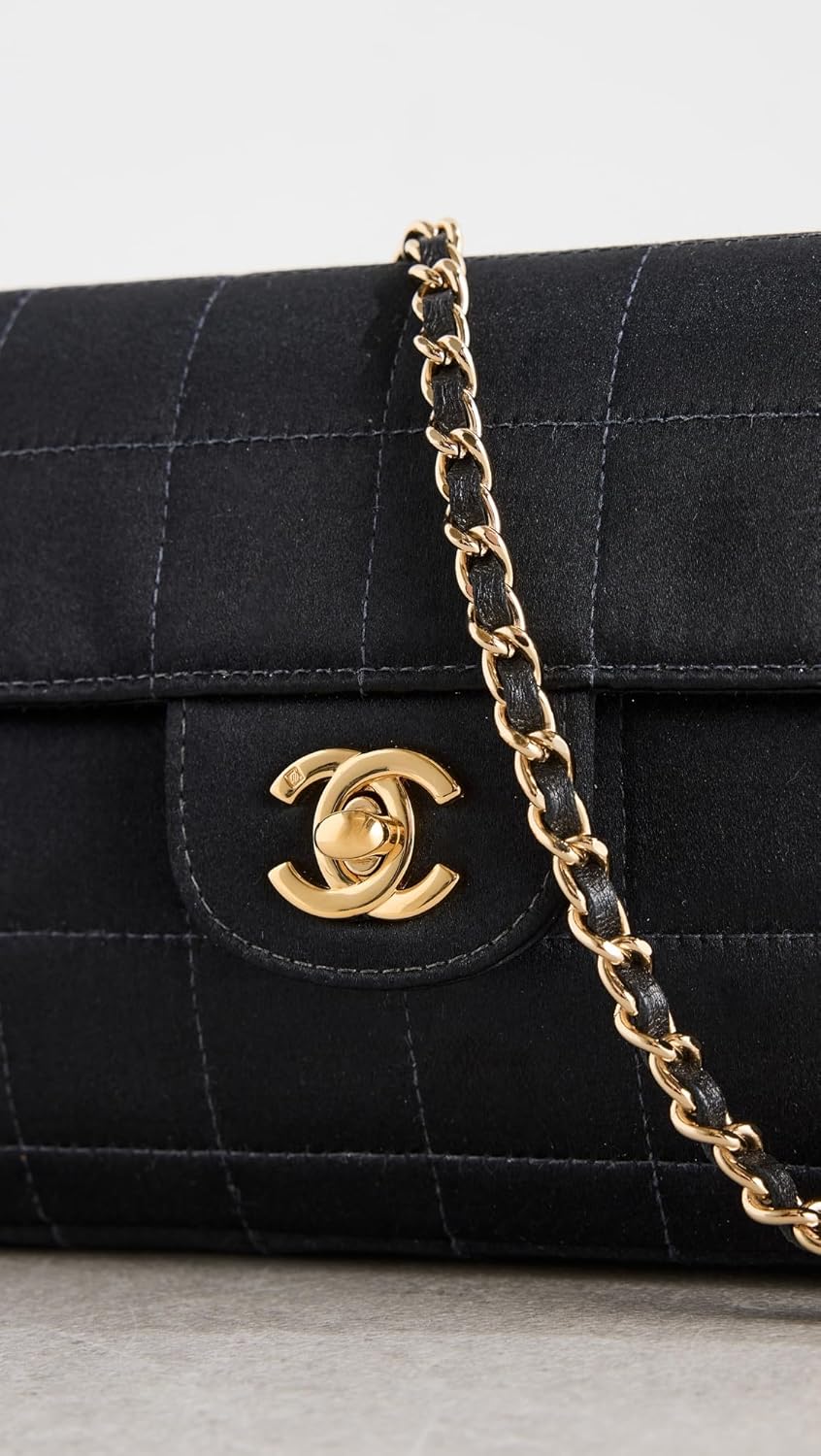 CHANEL Women's Pre-Loved Black Satin Choc Bar East West 10 Bag - Image 4