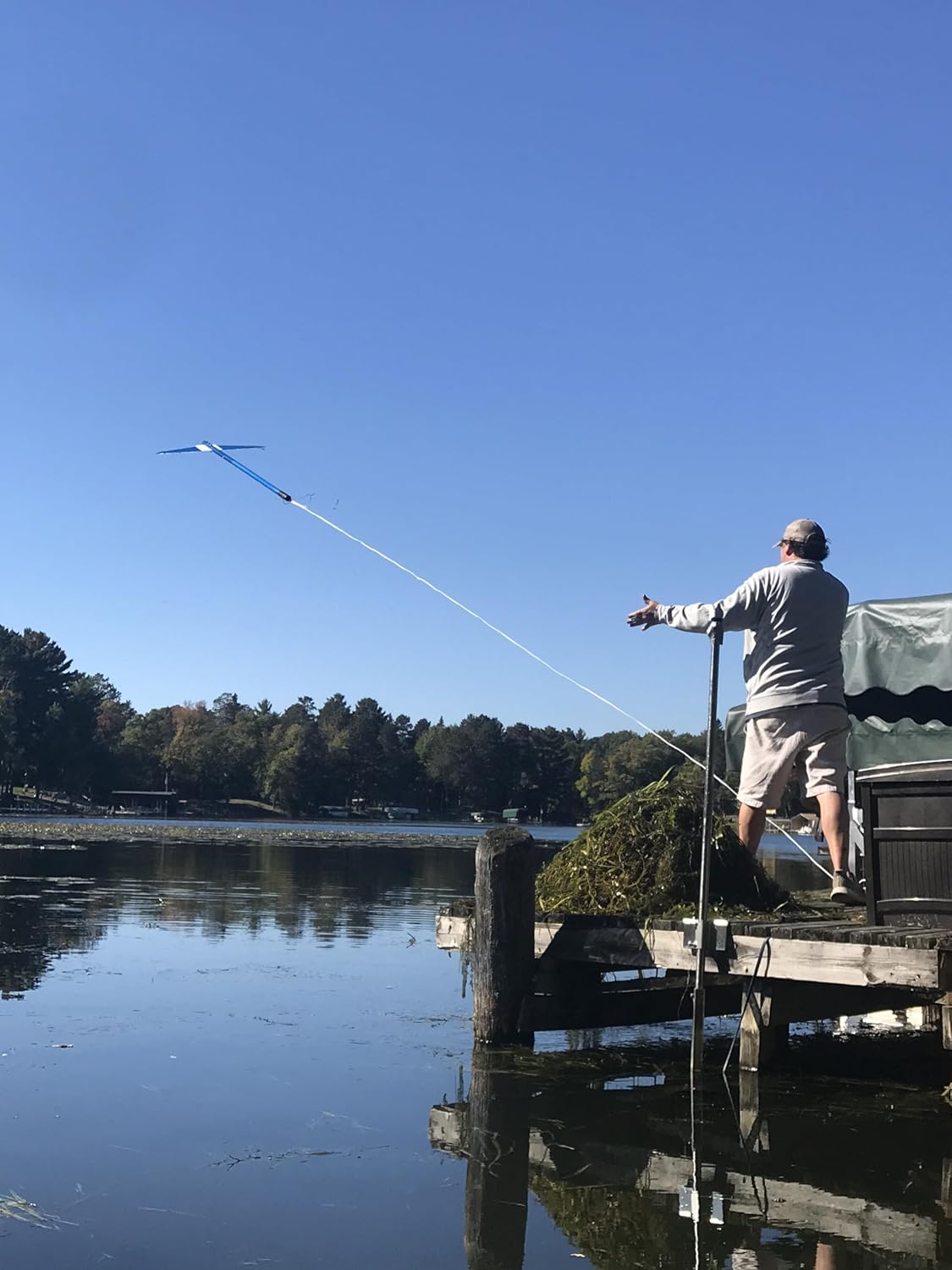 Weed Glider Lake Weed Cutter - Cuts Weeds Fast and reaches deep Water with Ease.