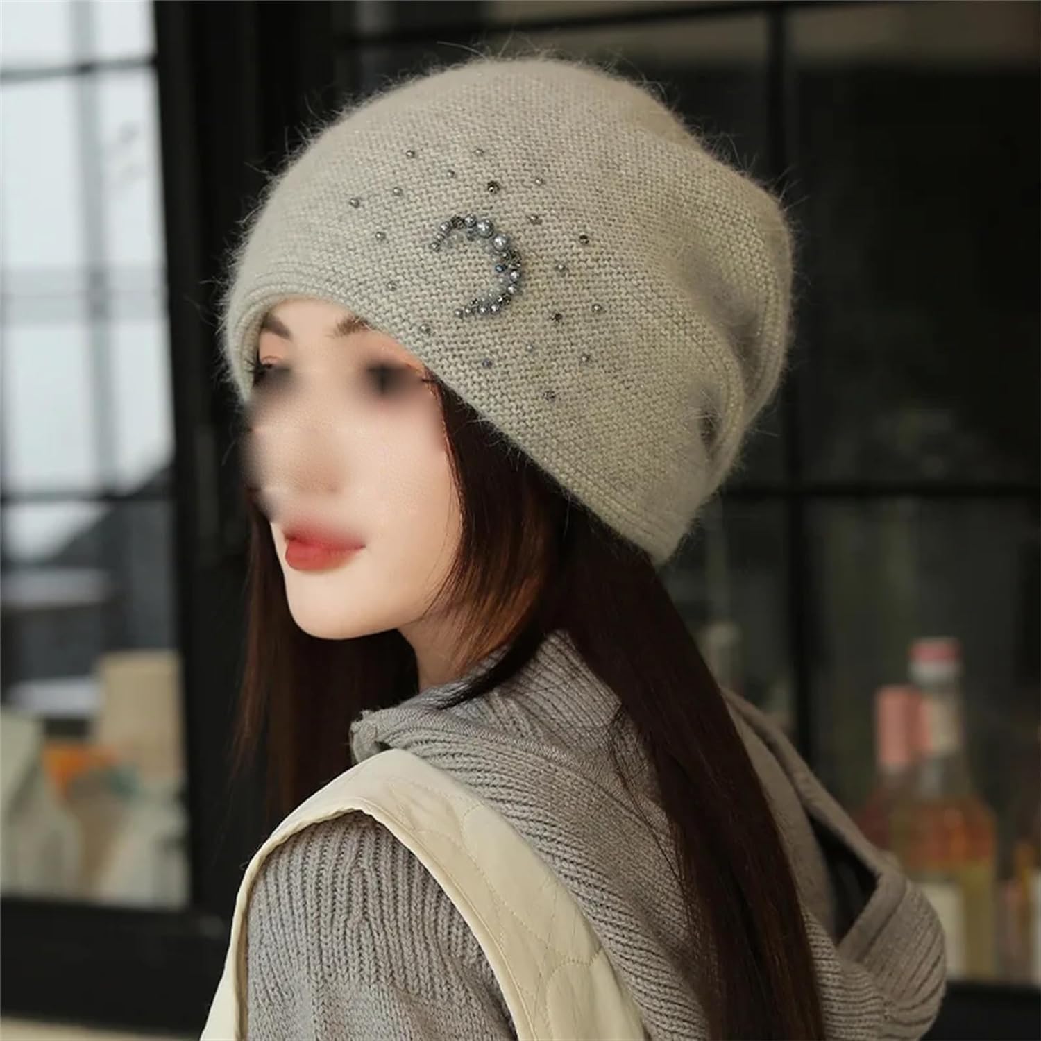Women's Stylish Rhinestone Pearls Beanie Hat Winter Warm Soft Knit Cap Outdoors Cold Weather Skiing Cycling Skullies Caps
